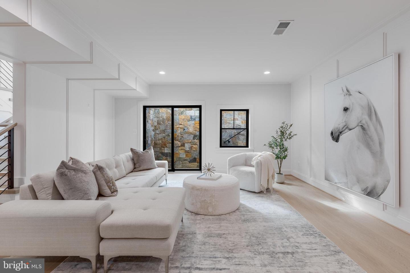 123 TAPAWINGO RD SW, VIENNA, Virginia 22180, 7 Bedrooms Bedrooms, ,6 BathroomsBathrooms,Residential,For sale,123 TAPAWINGO RD SW,VAFX2278862 MLS # VAFX2278862