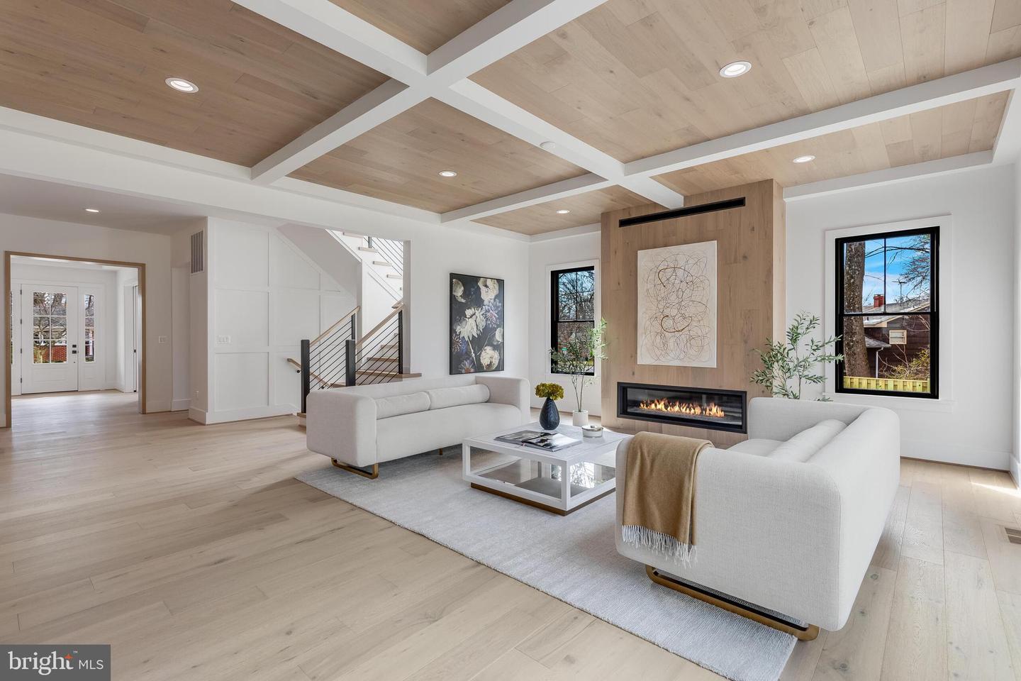 123 TAPAWINGO RD SW, VIENNA, Virginia 22180, 7 Bedrooms Bedrooms, ,6 BathroomsBathrooms,Residential,For sale,123 TAPAWINGO RD SW,VAFX2278862 MLS # VAFX2278862