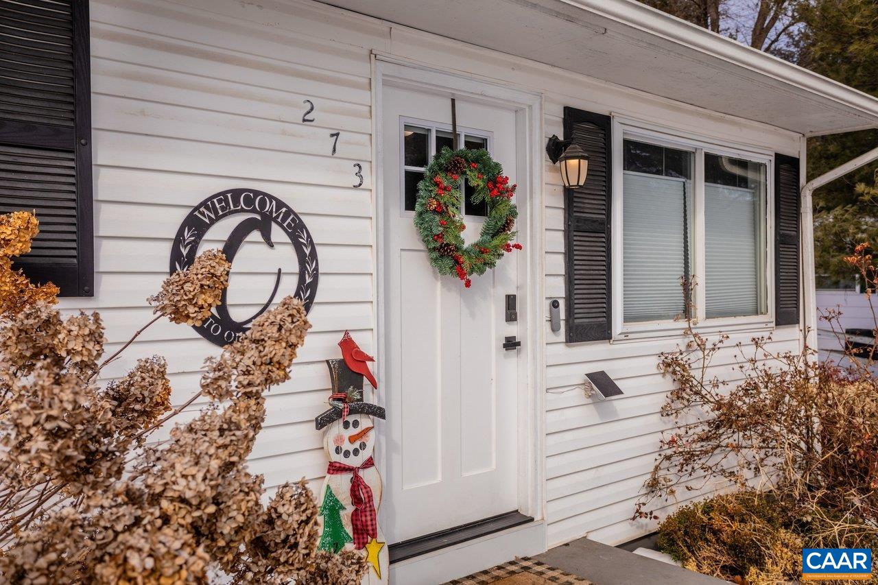 273 E RIVERSIDE DR, TIMBERVILLE, Virginia 22853, 3 Bedrooms Bedrooms, ,1 BathroomBathrooms,Residential,273 E RIVERSIDE DR,672985 MLS # 672985 273 E RIVERSIDE DR, TIMBERVILLE, Virginia 22853, 3 Bedrooms Bedrooms, ,1 BathroomBathrooms,Residential,273 E RIVERSIDE DR,672985 MLS # 672985