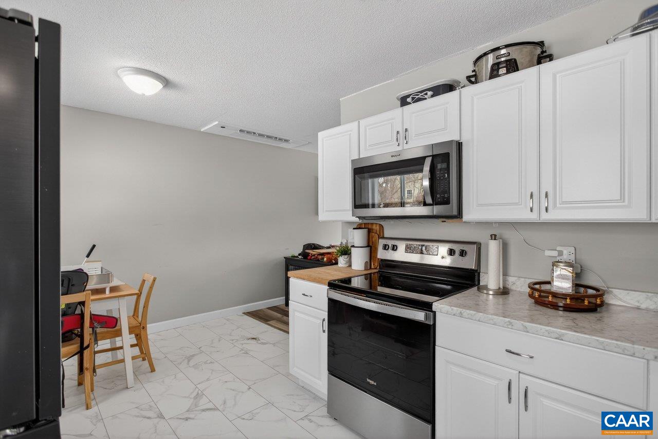 273 E RIVERSIDE DR, TIMBERVILLE, Virginia 22853, 3 Bedrooms Bedrooms, ,1 BathroomBathrooms,Residential,273 E RIVERSIDE DR,672985 MLS # 672985 273 E RIVERSIDE DR, TIMBERVILLE, Virginia 22853, 3 Bedrooms Bedrooms, ,1 BathroomBathrooms,Residential,273 E RIVERSIDE DR,672985 MLS # 672985