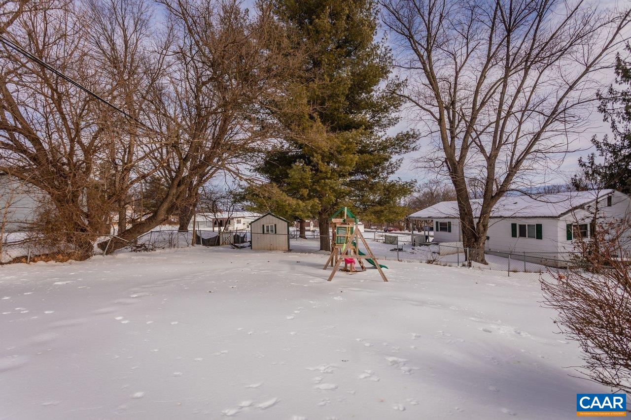 273 E RIVERSIDE DR, TIMBERVILLE, Virginia 22853, 3 Bedrooms Bedrooms, ,1 BathroomBathrooms,Residential,273 E RIVERSIDE DR,672985 MLS # 672985 273 E RIVERSIDE DR, TIMBERVILLE, Virginia 22853, 3 Bedrooms Bedrooms, ,1 BathroomBathrooms,Residential,273 E RIVERSIDE DR,672985 MLS # 672985