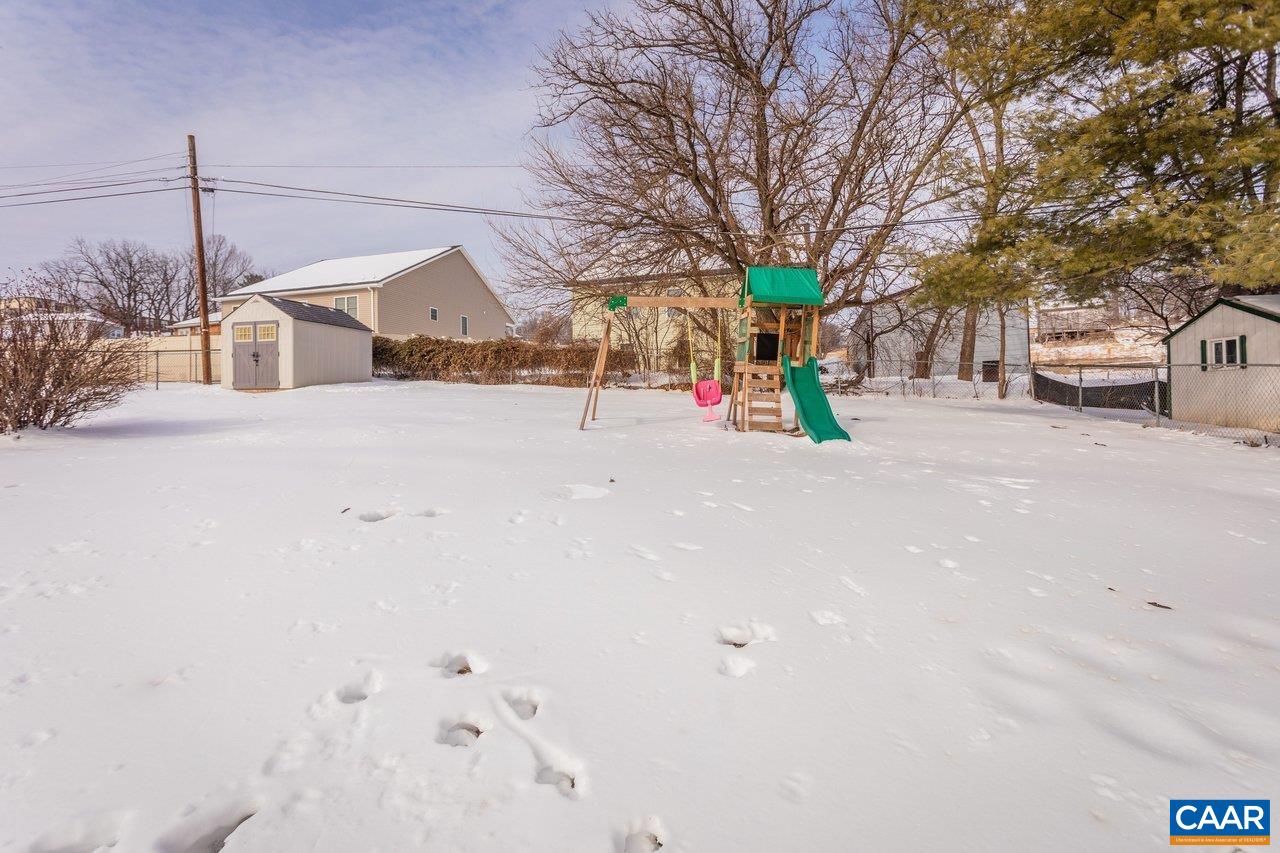 273 E RIVERSIDE DR, TIMBERVILLE, Virginia 22853, 3 Bedrooms Bedrooms, ,1 BathroomBathrooms,Residential,273 E RIVERSIDE DR,672985 MLS # 672985 273 E RIVERSIDE DR, TIMBERVILLE, Virginia 22853, 3 Bedrooms Bedrooms, ,1 BathroomBathrooms,Residential,273 E RIVERSIDE DR,672985 MLS # 672985