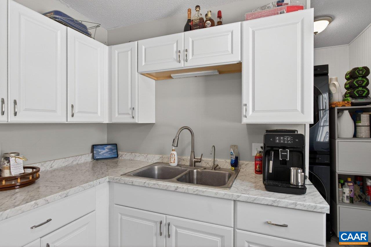 273 E RIVERSIDE DR, TIMBERVILLE, Virginia 22853, 3 Bedrooms Bedrooms, ,1 BathroomBathrooms,Residential,273 E RIVERSIDE DR,672985 MLS # 672985 273 E RIVERSIDE DR, TIMBERVILLE, Virginia 22853, 3 Bedrooms Bedrooms, ,1 BathroomBathrooms,Residential,273 E RIVERSIDE DR,672985 MLS # 672985