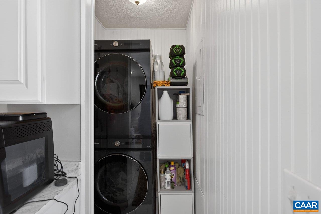 273 E RIVERSIDE DR, TIMBERVILLE, Virginia 22853, 3 Bedrooms Bedrooms, ,1 BathroomBathrooms,Residential,273 E RIVERSIDE DR,672985 MLS # 672985 273 E RIVERSIDE DR, TIMBERVILLE, Virginia 22853, 3 Bedrooms Bedrooms, ,1 BathroomBathrooms,Residential,273 E RIVERSIDE DR,672985 MLS # 672985