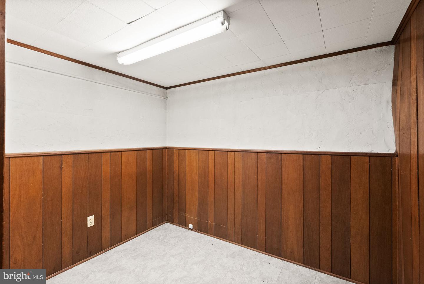 1412 PATRICK CIR SW, VIENNA, Virginia 22180, 3 Bedrooms Bedrooms, ,2 BathroomsBathrooms,Residential,For sale,1412 PATRICK CIR SW,VAFX2279998 MLS # VAFX2279998