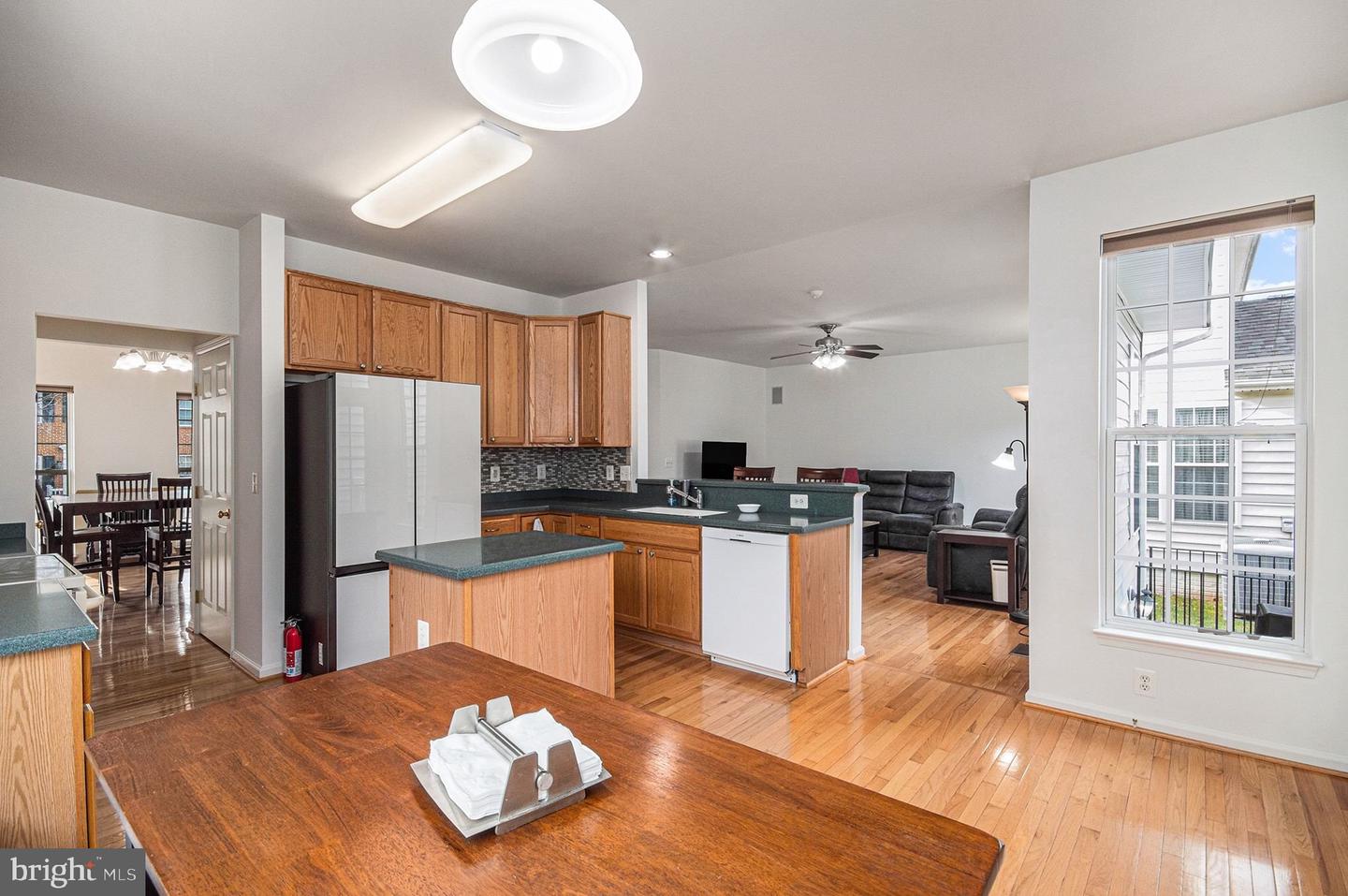 4776 WERMUTH WAY, WOODBRIDGE, Virginia 22192, 3 Bedrooms Bedrooms, 15 Rooms Rooms,2 BathroomsBathrooms,Residential,For sale,4776 WERMUTH WAY,VAPW2108758 MLS # VAPW2108758