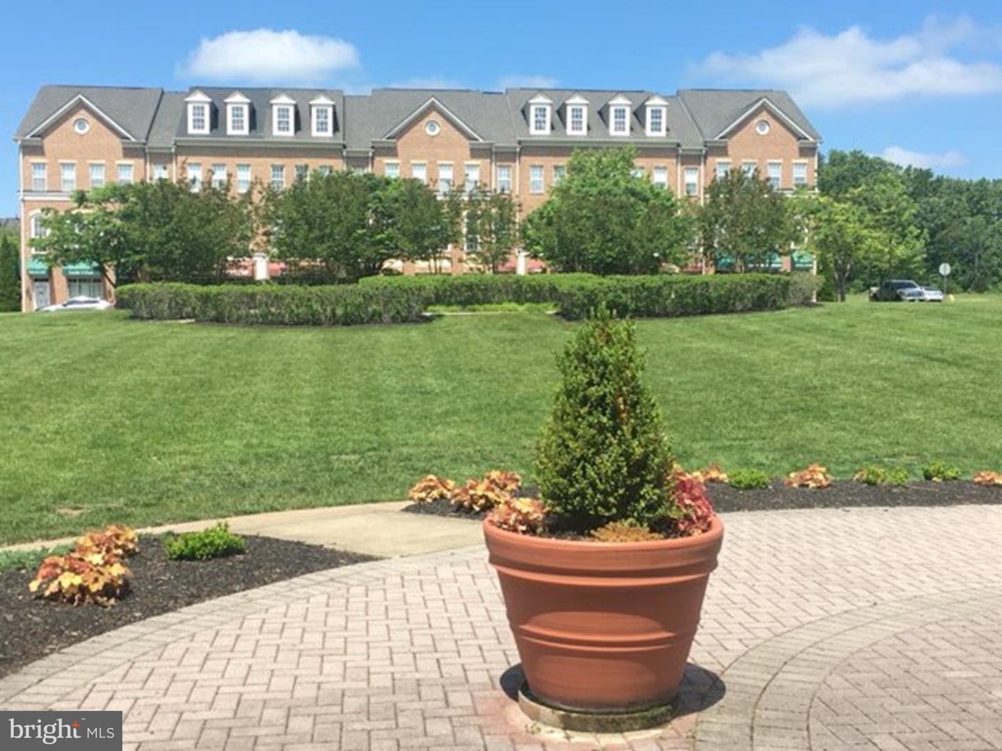 4776 WERMUTH WAY, WOODBRIDGE, Virginia 22192, 3 Bedrooms Bedrooms, 15 Rooms Rooms,2 BathroomsBathrooms,Residential,For sale,4776 WERMUTH WAY,VAPW2108758 MLS # VAPW2108758