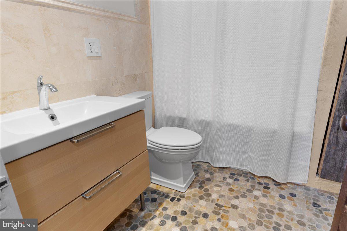 23320 WATSON RD, LEESBURG, Virginia 20175, 3 Bedrooms Bedrooms, ,2 BathroomsBathrooms,Residential,For sale,23320 WATSON RD,VALO2112254 MLS # VALO2112254