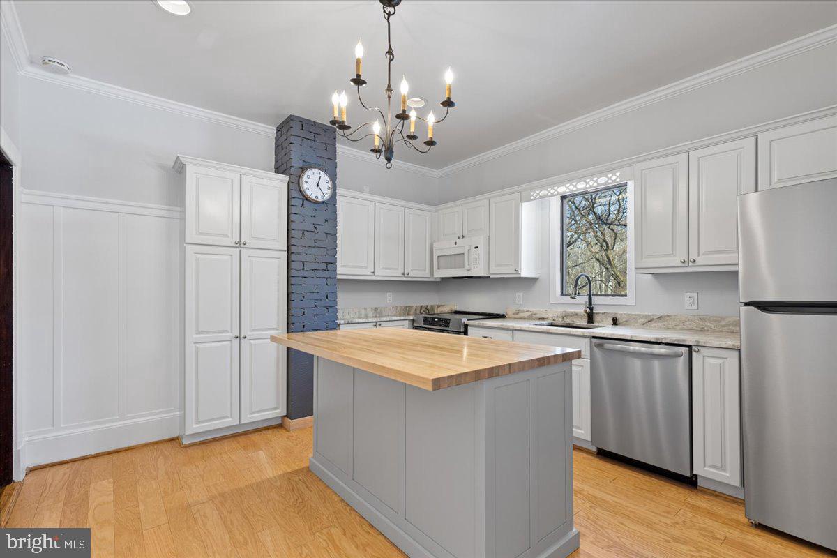 23320 WATSON RD, LEESBURG, Virginia 20175, 3 Bedrooms Bedrooms, ,2 BathroomsBathrooms,Residential,For sale,23320 WATSON RD,VALO2112254 MLS # VALO2112254