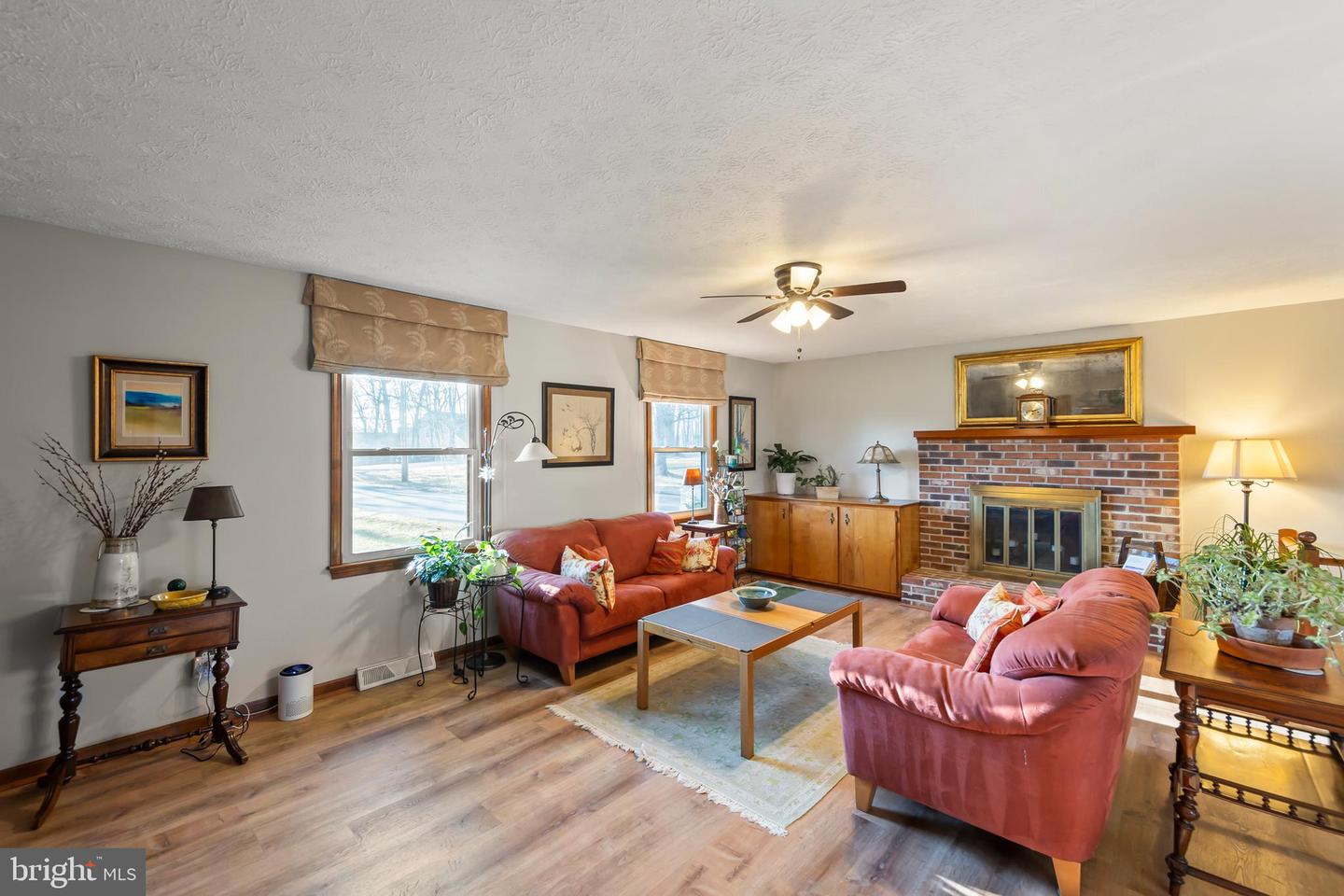 104 GREENWOOD CT, CROSS JUNCTION, Virginia 22625, 4 Bedrooms Bedrooms, 10 Rooms Rooms,3 BathroomsBathrooms,Residential,For sale,104 GREENWOOD CT,VAFV2038436 MLS # VAFV2038436