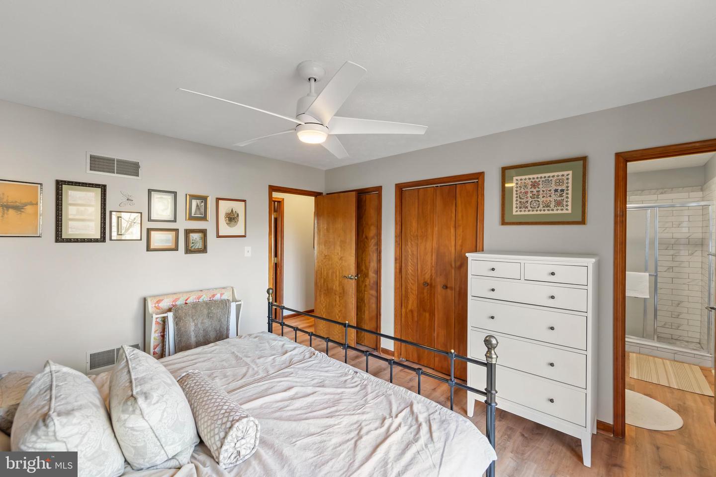 104 GREENWOOD CT, CROSS JUNCTION, Virginia 22625, 4 Bedrooms Bedrooms, 10 Rooms Rooms,3 BathroomsBathrooms,Residential,For sale,104 GREENWOOD CT,VAFV2038436 MLS # VAFV2038436