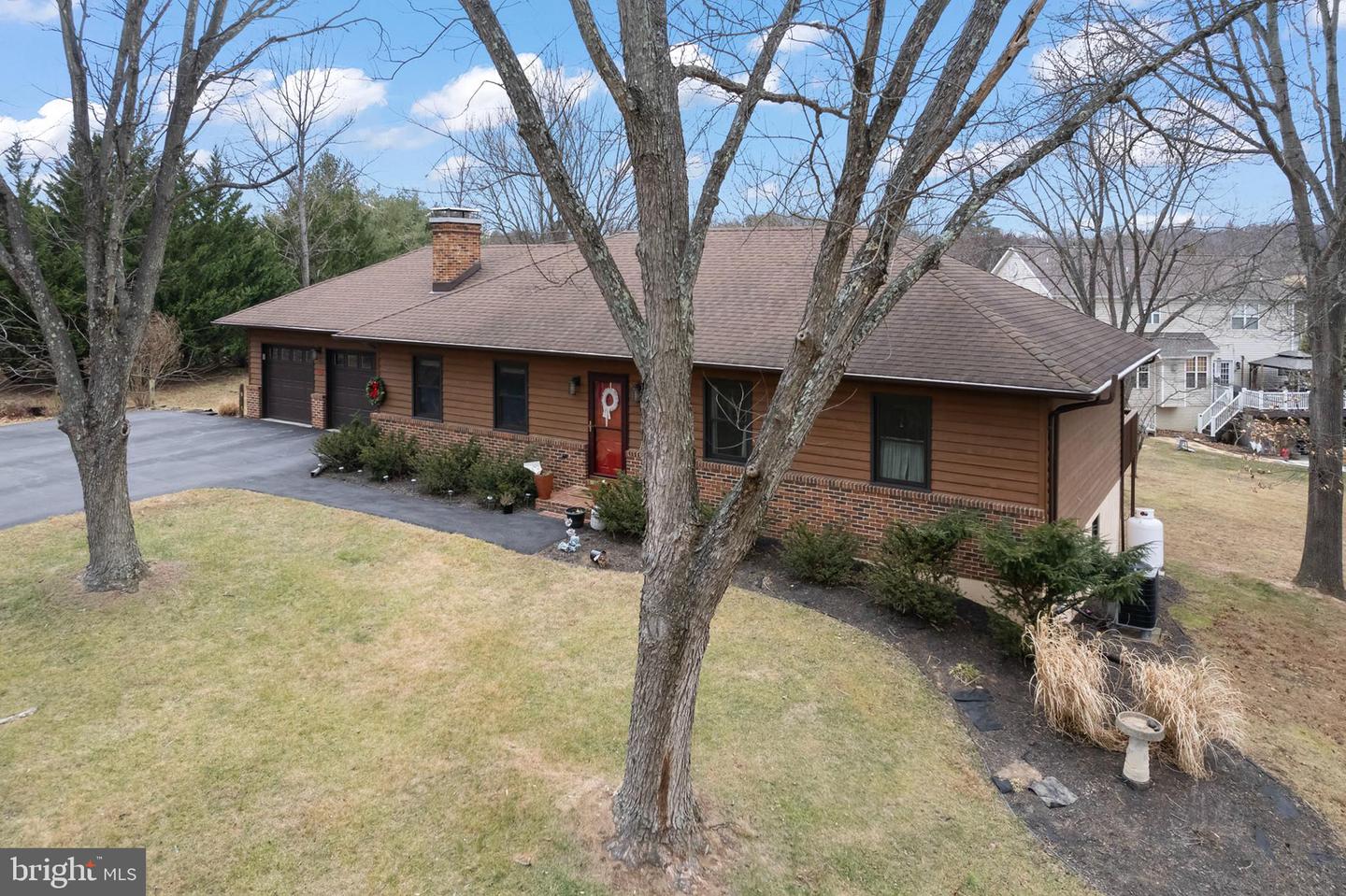 104 GREENWOOD CT, CROSS JUNCTION, Virginia 22625, 4 Bedrooms Bedrooms, 10 Rooms Rooms,3 BathroomsBathrooms,Residential,For sale,104 GREENWOOD CT,VAFV2038436 MLS # VAFV2038436