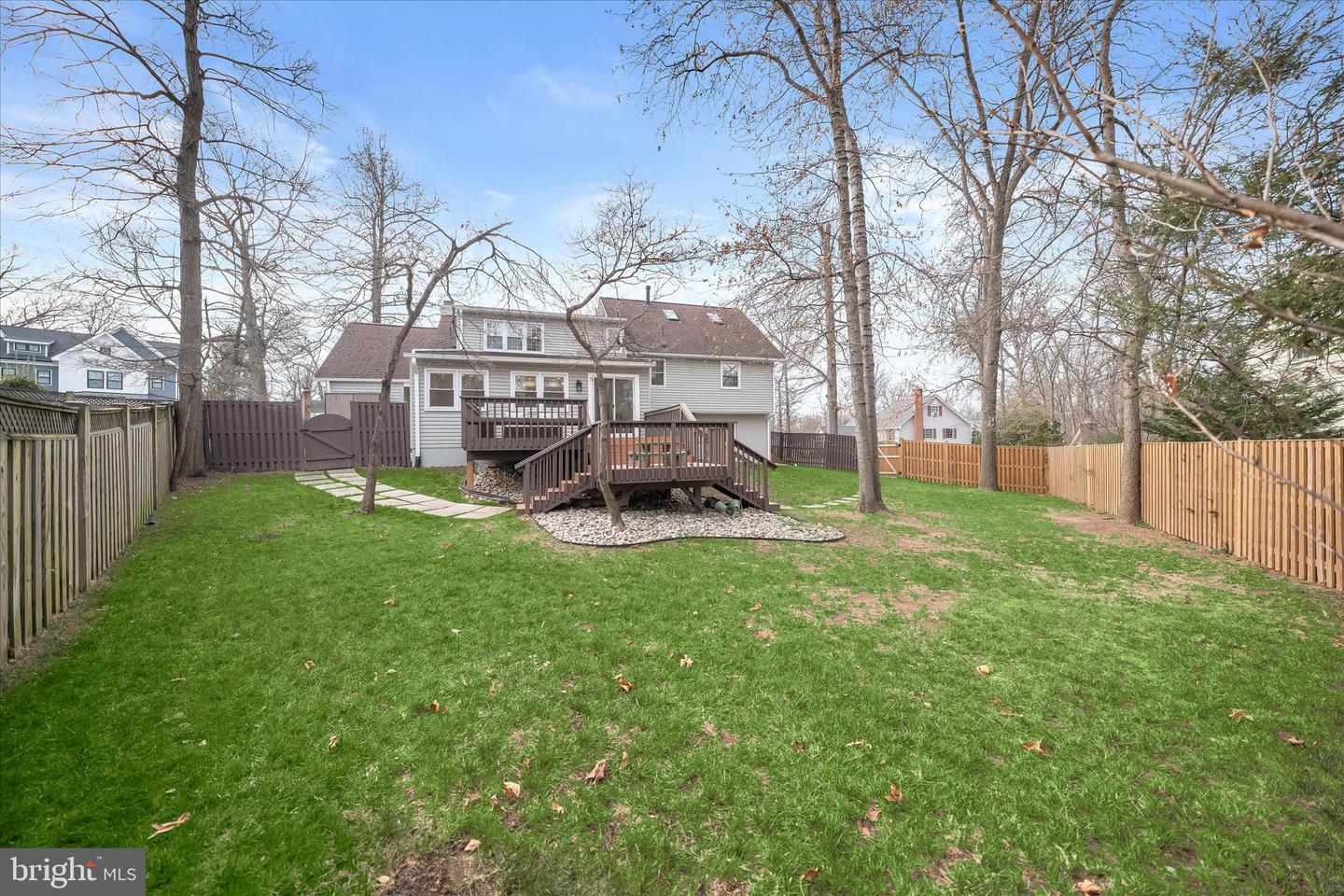 515 WOODLAND CT NW, VIENNA, Virginia 22180, 6 Bedrooms Bedrooms, ,3 BathroomsBathrooms,Residential,For sale,515 WOODLAND CT NW,VAFX2282532 MLS # VAFX2282532