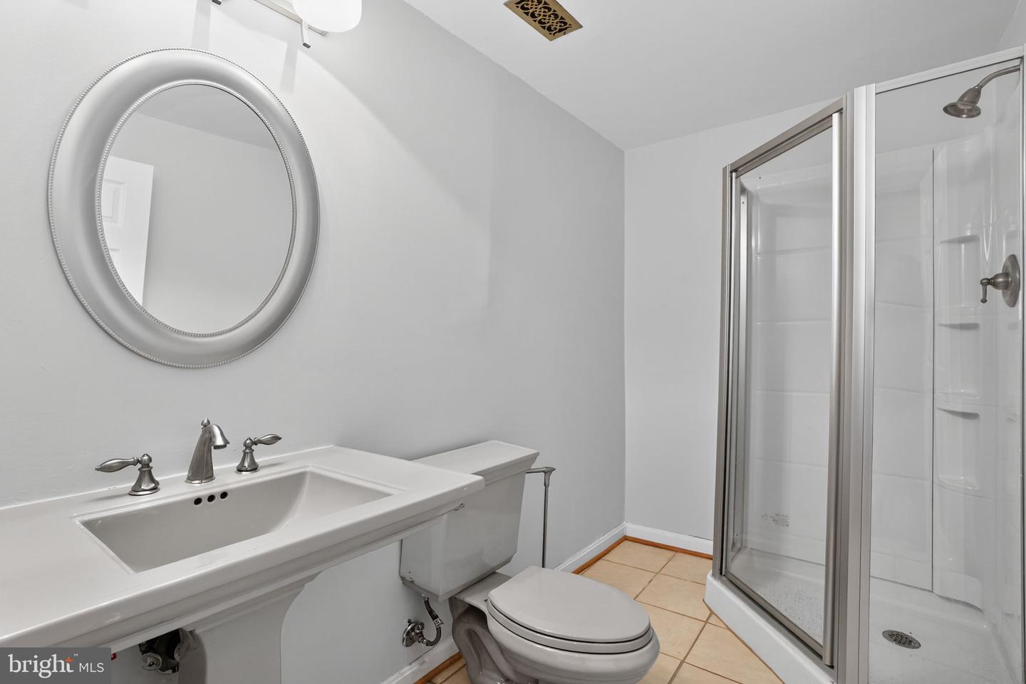 2502 18TH ST NE, WASHINGTON, District Of Columbia 20018, 3 Bedrooms Bedrooms, ,3 BathroomsBathrooms,Residential,For sale,2502 18TH ST NE,DCDC2235122 MLS # DCDC2235122