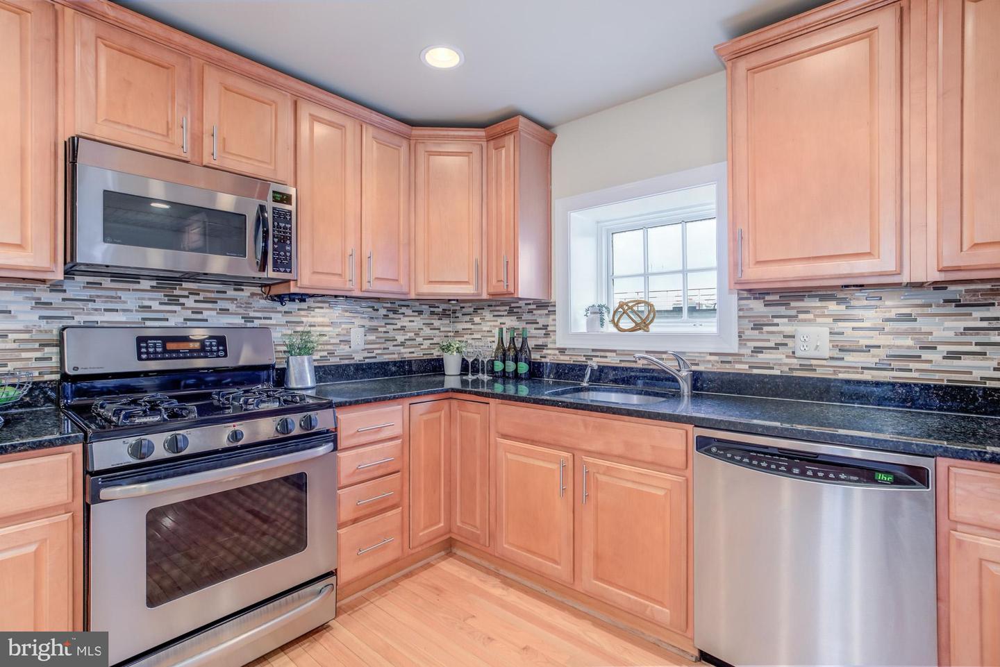 425 M ST NW #J, WASHINGTON, District Of Columbia 20001, 2 Bedrooms Bedrooms, ,2 BathroomsBathrooms,Residential,For sale,425 M ST NW #J,DCDC2235142 MLS # DCDC2235142