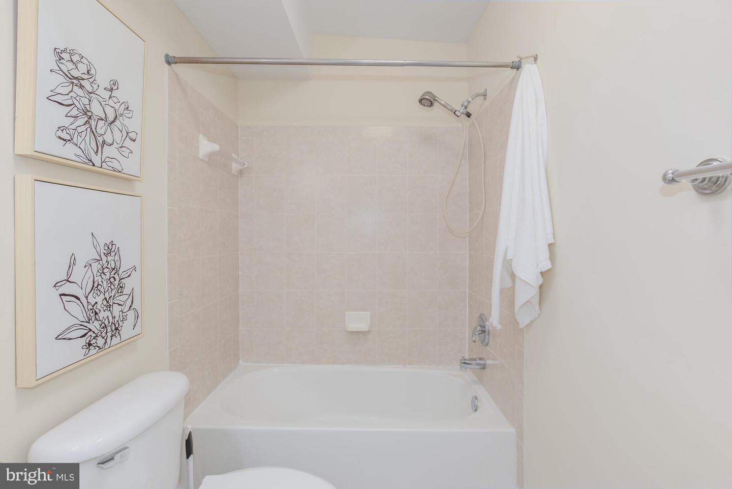 425 M ST NW #J, WASHINGTON, District Of Columbia 20001, 2 Bedrooms Bedrooms, ,2 BathroomsBathrooms,Residential,For sale,425 M ST NW #J,DCDC2235142 MLS # DCDC2235142