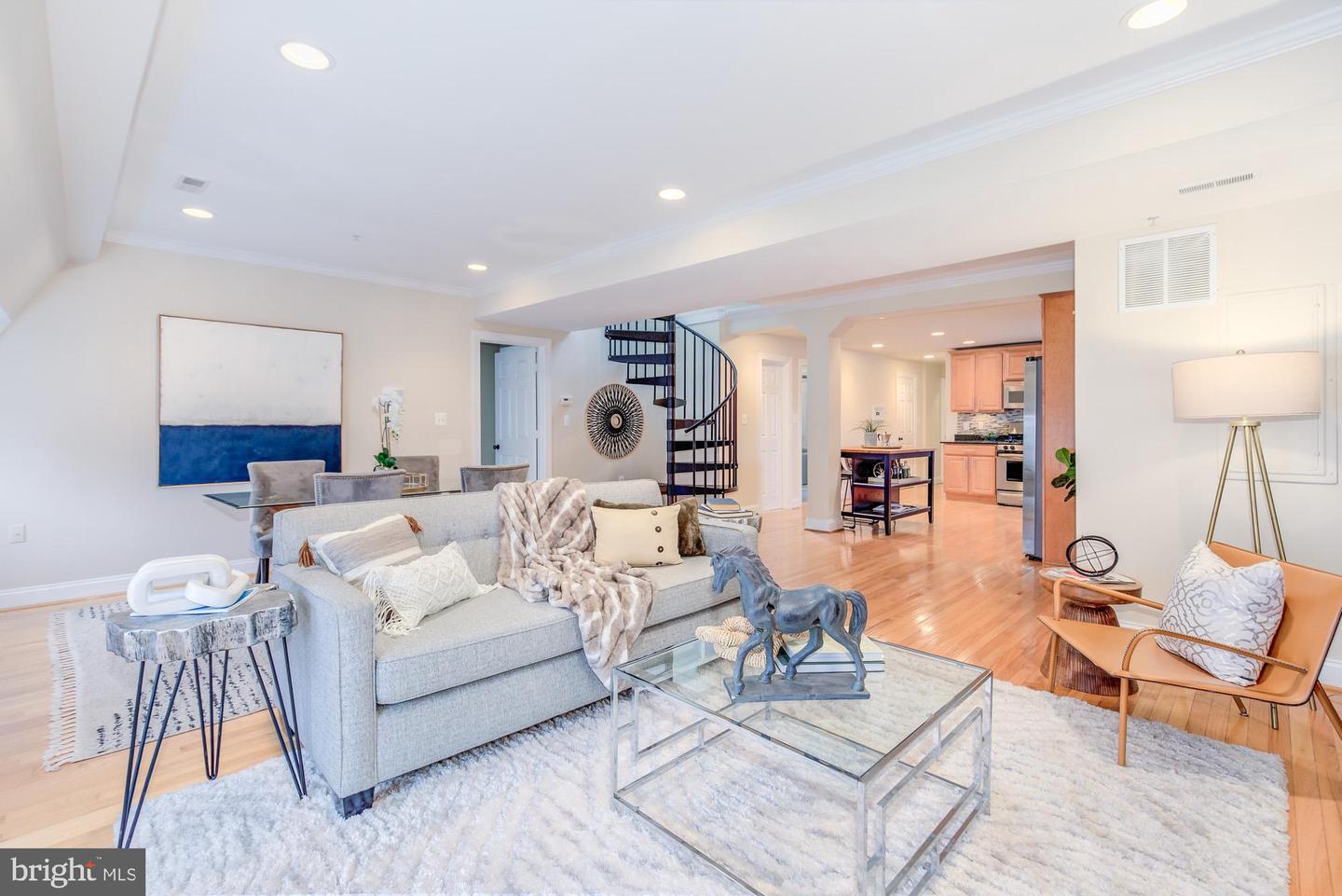 425 M ST NW #J, WASHINGTON, District Of Columbia 20001, 2 Bedrooms Bedrooms, ,2 BathroomsBathrooms,Residential,For sale,425 M ST NW #J,DCDC2235142 MLS # DCDC2235142