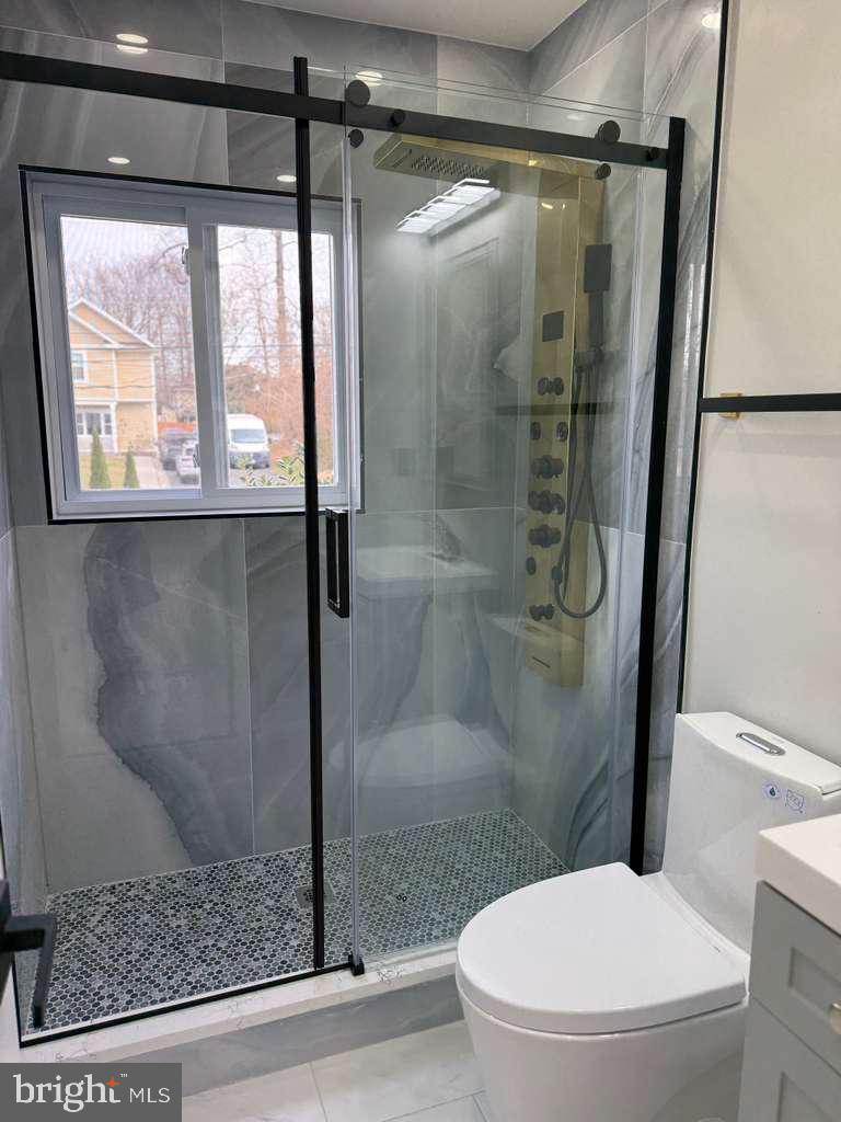 5401 FERNDALE ST, SPRINGFIELD, Virginia 22151, 4 Bedrooms Bedrooms, ,2 BathroomsBathrooms,Residential,For sale,5401 FERNDALE ST,VAFX2282776 MLS # VAFX2282776