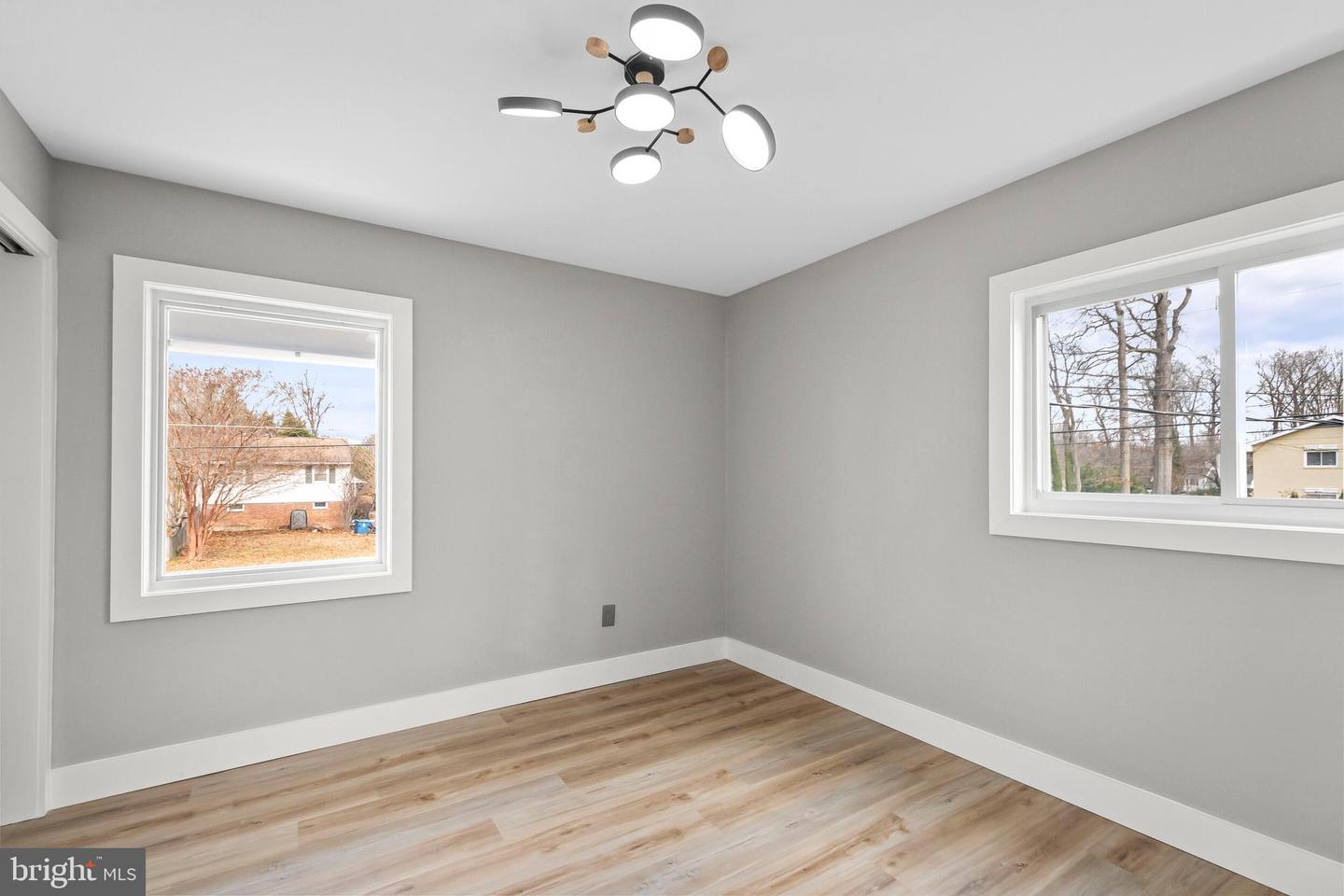 5401 FERNDALE ST, SPRINGFIELD, Virginia 22151, 4 Bedrooms Bedrooms, ,2 BathroomsBathrooms,Residential,For sale,5401 FERNDALE ST,VAFX2282776 MLS # VAFX2282776