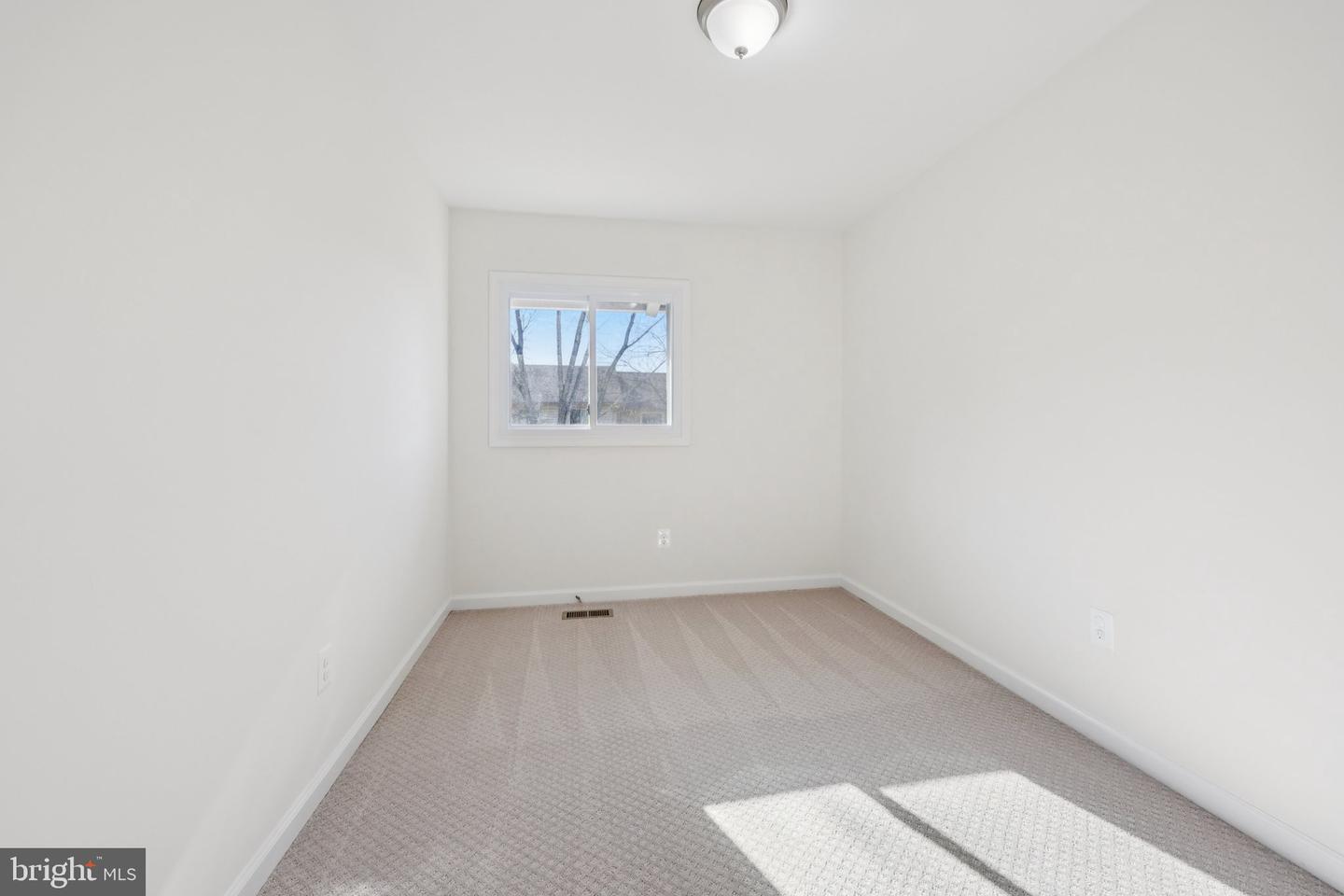 601 CLEARWATER CT, HERNDON, Virginia 20170, 3 Bedrooms Bedrooms, ,2 BathroomsBathrooms,Residential,For sale,601 CLEARWATER CT,VAFX2283138 MLS # VAFX2283138