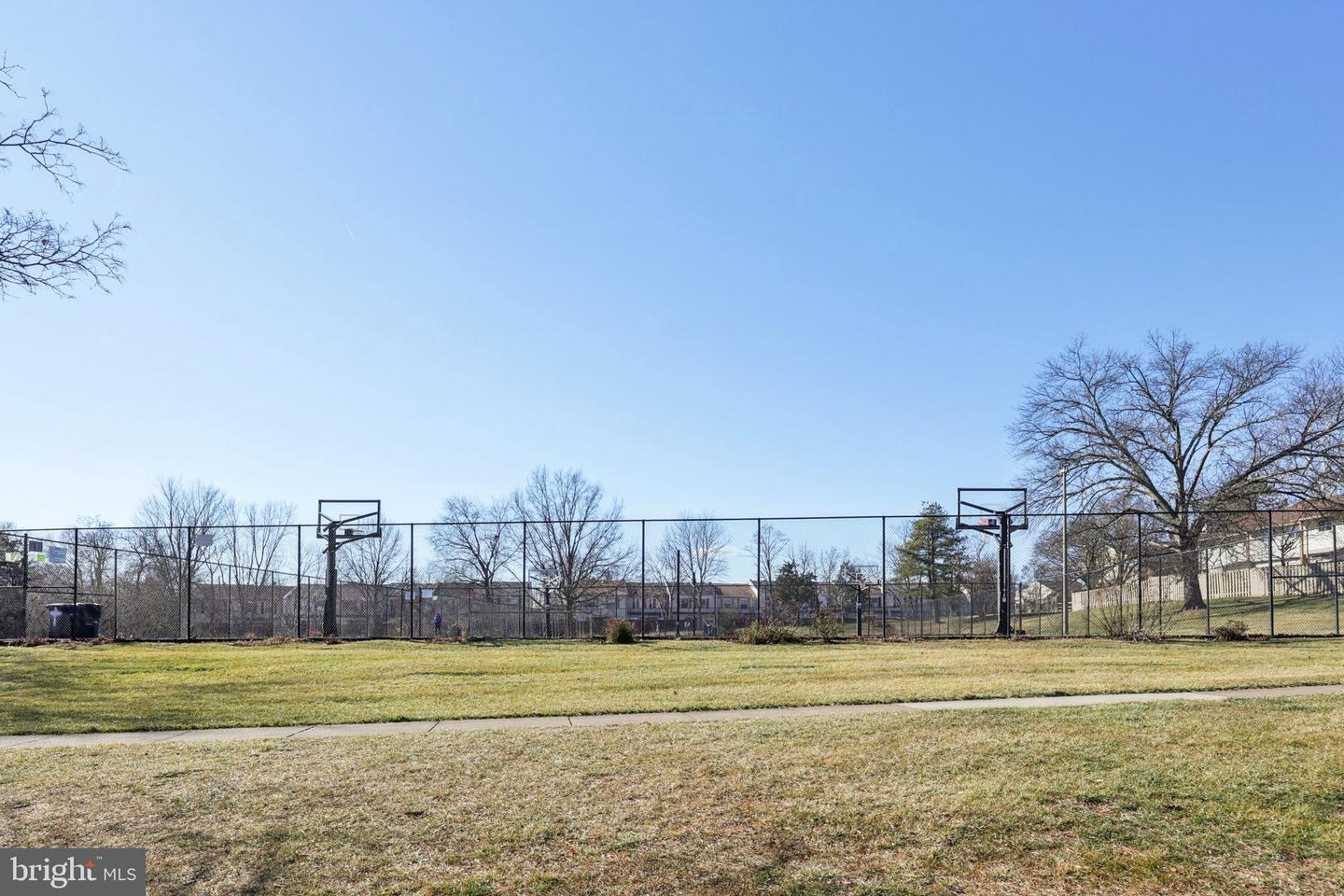 601 CLEARWATER CT, HERNDON, Virginia 20170, 3 Bedrooms Bedrooms, ,2 BathroomsBathrooms,Residential,For sale,601 CLEARWATER CT,VAFX2283138 MLS # VAFX2283138