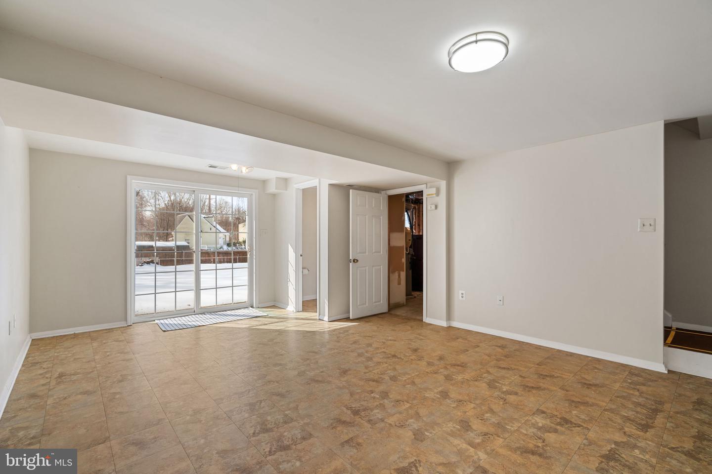 5606 ROUNDTREE DR, WOODBRIDGE, Virginia 22193, 3 Bedrooms Bedrooms, ,2 BathroomsBathrooms,Residential,For sale,5606 ROUNDTREE DR,VAPW2109478 MLS # VAPW2109478