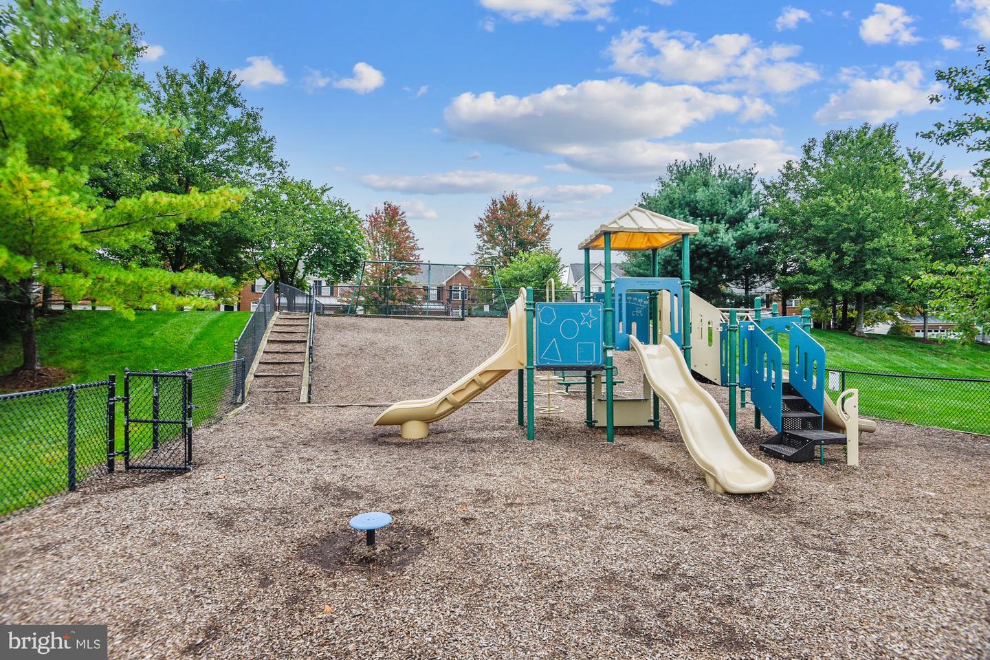 14310 BAKERWOOD PL, HAYMARKET, Virginia 20169, 4 Bedrooms Bedrooms, ,3 BathroomsBathrooms,Residential,For sale,14310 BAKERWOOD PL,VAPW2109596 MLS # VAPW2109596