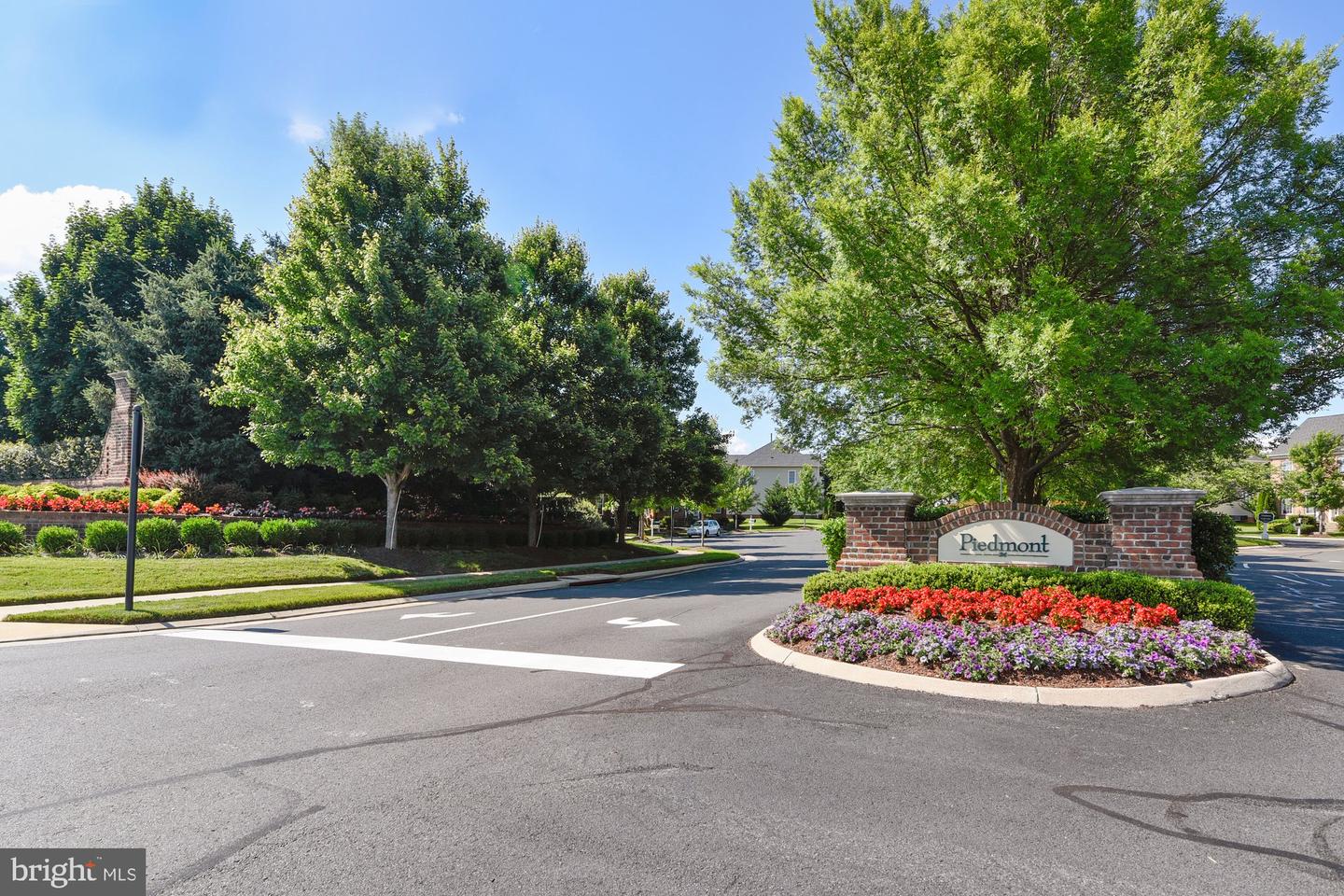 14310 BAKERWOOD PL, HAYMARKET, Virginia 20169, 4 Bedrooms Bedrooms, ,3 BathroomsBathrooms,Residential,For sale,14310 BAKERWOOD PL,VAPW2109596 MLS # VAPW2109596