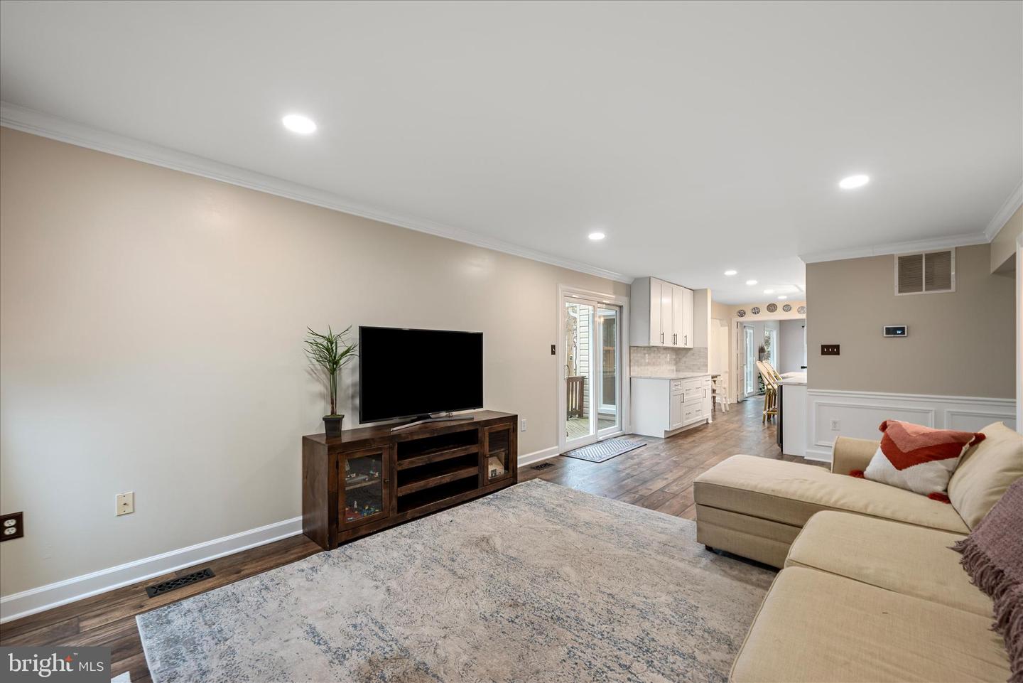 15466 MEHERRIN DR, CENTREVILLE, Virginia 20120, 4 Bedrooms Bedrooms, ,2 BathroomsBathrooms,Residential,For sale,15466 MEHERRIN DR,VAFX2283634 MLS # VAFX2283634