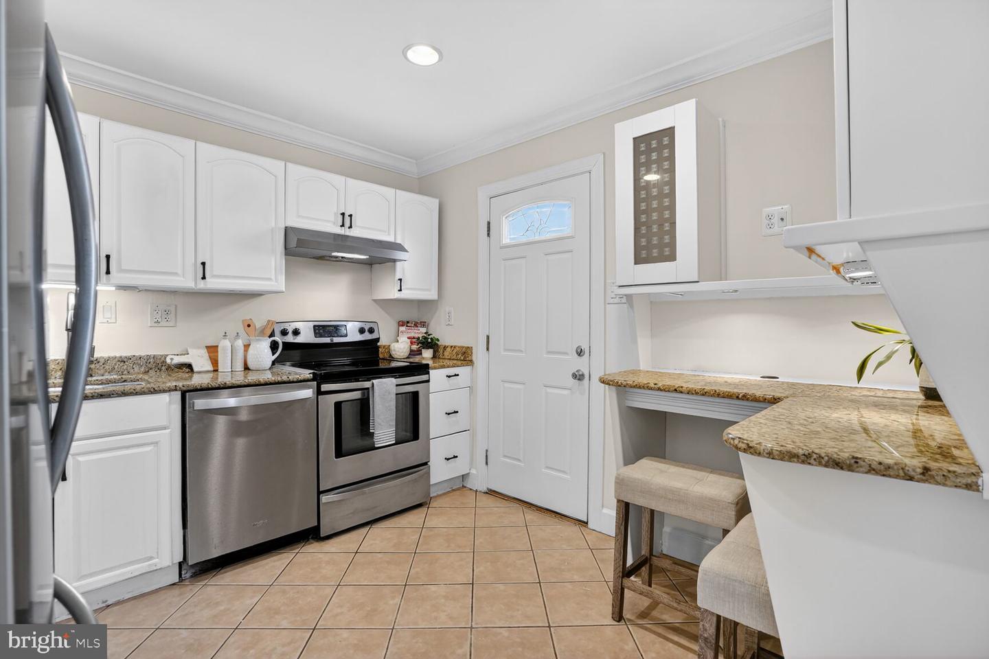 6015 TICONDEROGA CT, BURKE, Virginia 22015, 4 Bedrooms Bedrooms, ,3 BathroomsBathrooms,Residential,For sale,6015 TICONDEROGA CT,VAFX2283924 MLS # VAFX2283924