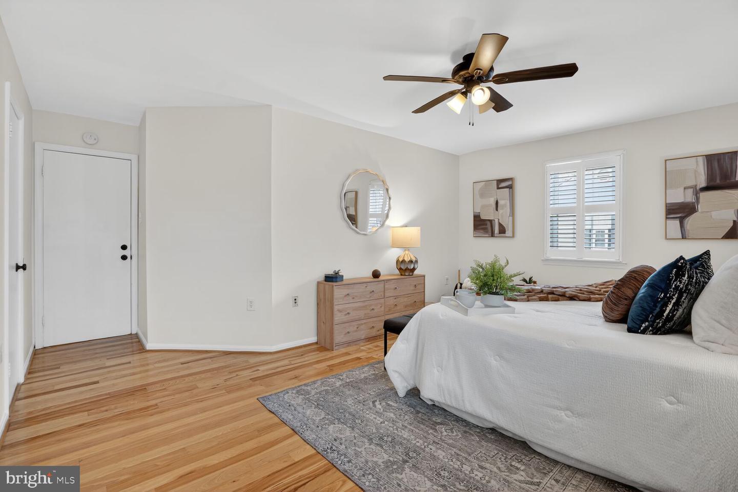 6015 TICONDEROGA CT, BURKE, Virginia 22015, 4 Bedrooms Bedrooms, ,3 BathroomsBathrooms,Residential,For sale,6015 TICONDEROGA CT,VAFX2283924 MLS # VAFX2283924