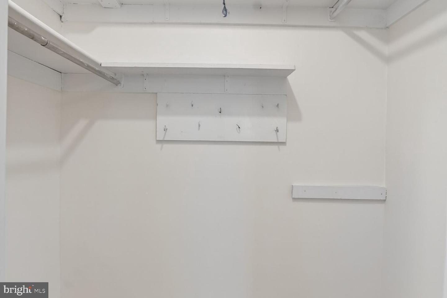 6015 TICONDEROGA CT, BURKE, Virginia 22015, 4 Bedrooms Bedrooms, ,3 BathroomsBathrooms,Residential,For sale,6015 TICONDEROGA CT,VAFX2283924 MLS # VAFX2283924