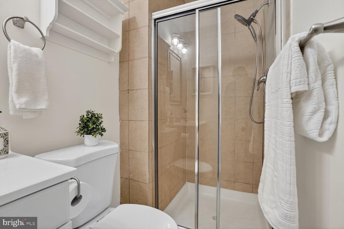 6015 TICONDEROGA CT, BURKE, Virginia 22015, 4 Bedrooms Bedrooms, ,3 BathroomsBathrooms,Residential,For sale,6015 TICONDEROGA CT,VAFX2283924 MLS # VAFX2283924