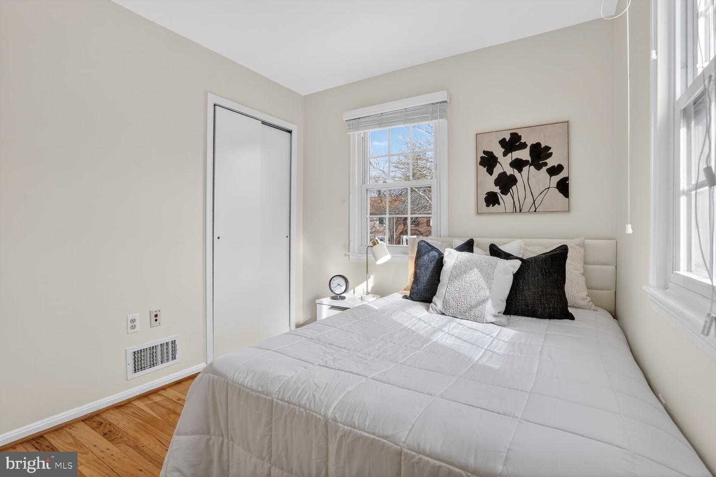 6015 TICONDEROGA CT, BURKE, Virginia 22015, 4 Bedrooms Bedrooms, ,3 BathroomsBathrooms,Residential,For sale,6015 TICONDEROGA CT,VAFX2283924 MLS # VAFX2283924