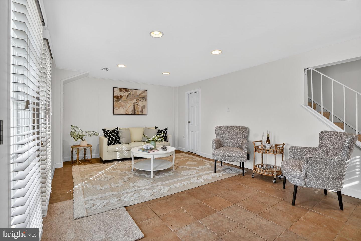 6015 TICONDEROGA CT, BURKE, Virginia 22015, 4 Bedrooms Bedrooms, ,3 BathroomsBathrooms,Residential,For sale,6015 TICONDEROGA CT,VAFX2283924 MLS # VAFX2283924