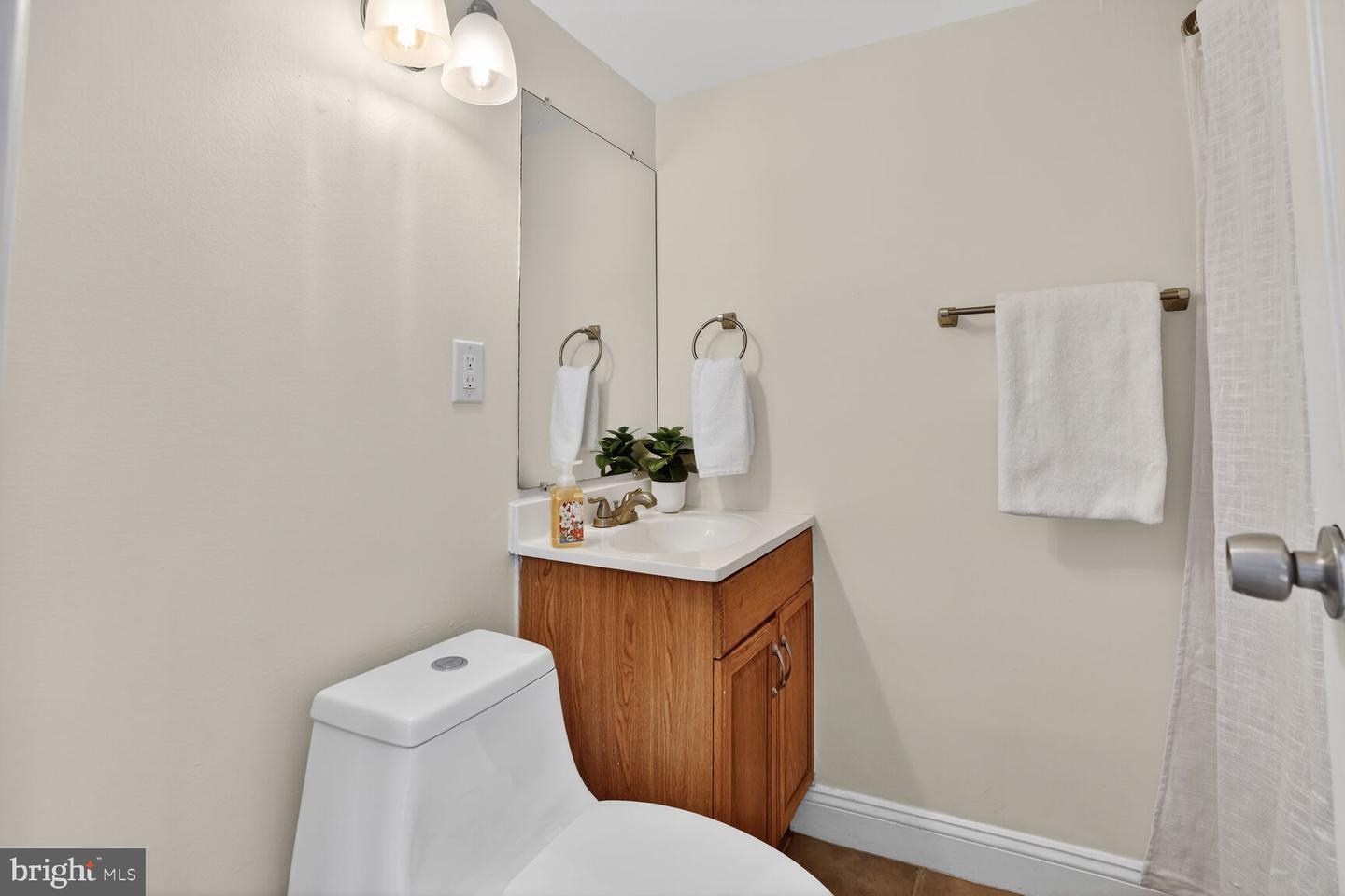 6015 TICONDEROGA CT, BURKE, Virginia 22015, 4 Bedrooms Bedrooms, ,3 BathroomsBathrooms,Residential,For sale,6015 TICONDEROGA CT,VAFX2283924 MLS # VAFX2283924