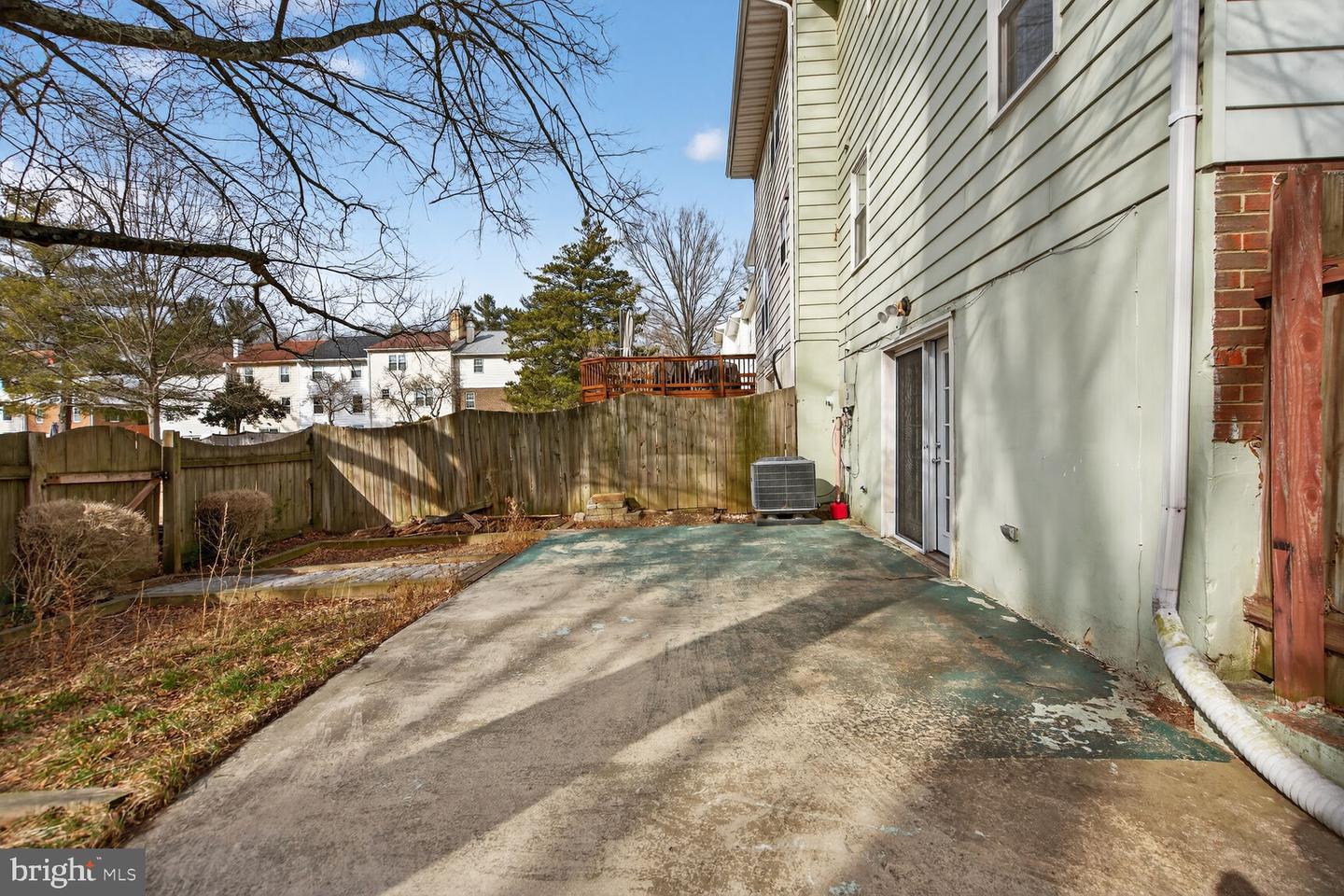 6015 TICONDEROGA CT, BURKE, Virginia 22015, 4 Bedrooms Bedrooms, ,3 BathroomsBathrooms,Residential,For sale,6015 TICONDEROGA CT,VAFX2283924 MLS # VAFX2283924