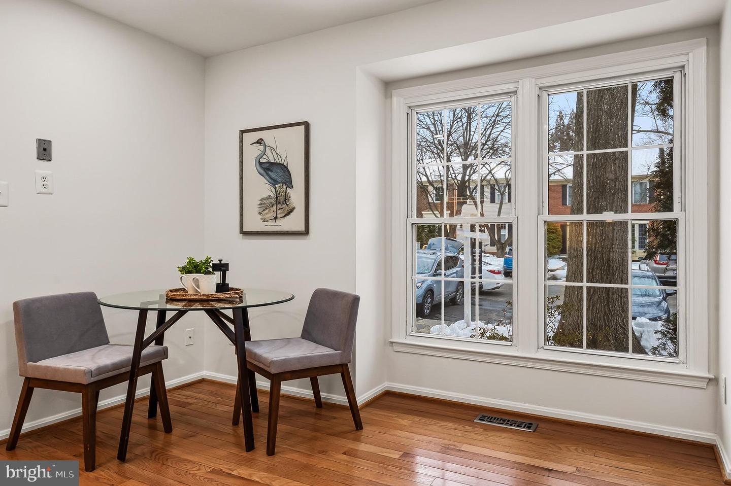 9637 SCOTCH HAVEN DR, VIENNA, Virginia 22181, 3 Bedrooms Bedrooms, 11 Rooms Rooms,3 BathroomsBathrooms,Residential,For sale,9637 SCOTCH HAVEN DR,VAFX2284016 MLS # VAFX2284016