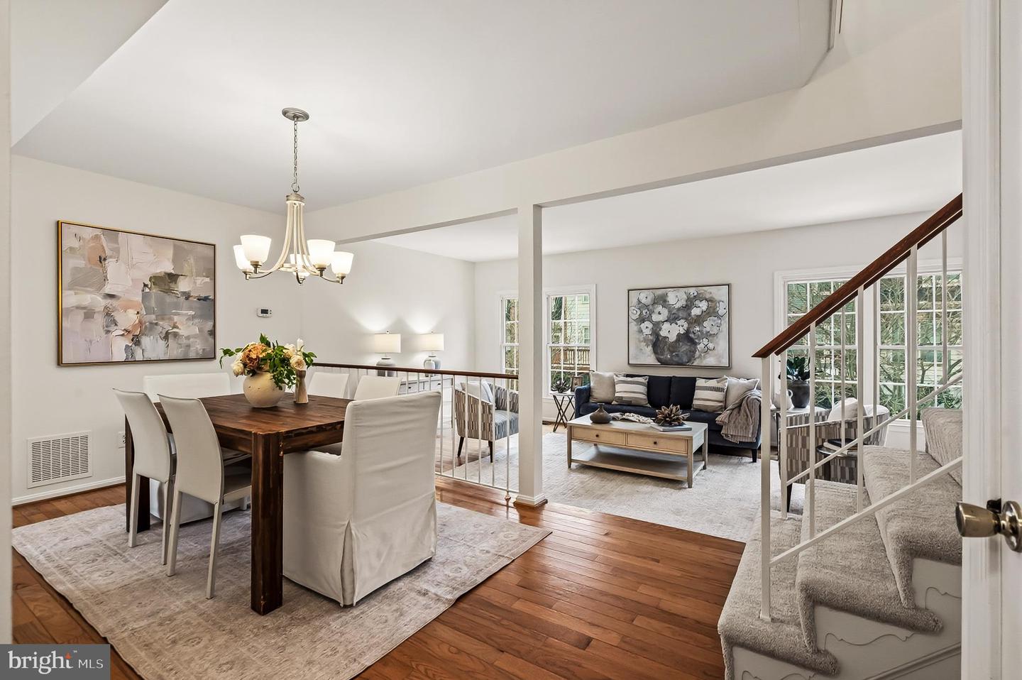 9637 SCOTCH HAVEN DR, VIENNA, Virginia 22181, 3 Bedrooms Bedrooms, 11 Rooms Rooms,3 BathroomsBathrooms,Residential,For sale,9637 SCOTCH HAVEN DR,VAFX2284016 MLS # VAFX2284016