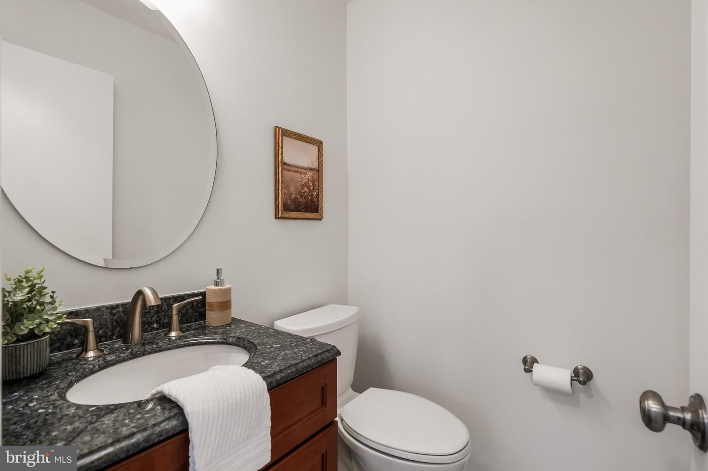 9637 SCOTCH HAVEN DR, VIENNA, Virginia 22181, 3 Bedrooms Bedrooms, 11 Rooms Rooms,3 BathroomsBathrooms,Residential,For sale,9637 SCOTCH HAVEN DR,VAFX2284016 MLS # VAFX2284016