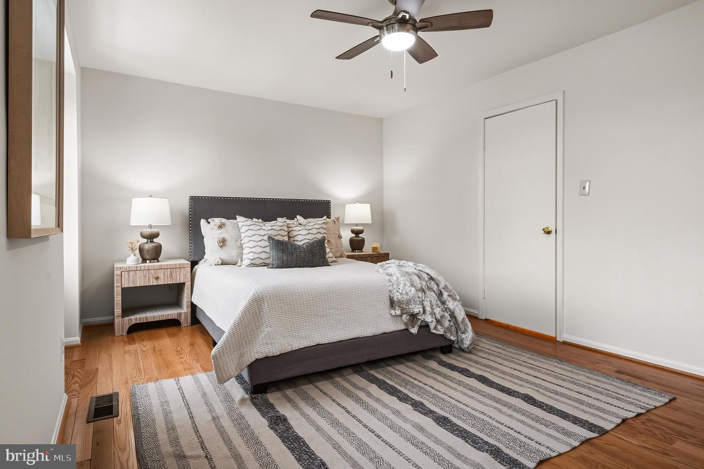 9637 SCOTCH HAVEN DR, VIENNA, Virginia 22181, 3 Bedrooms Bedrooms, 11 Rooms Rooms,3 BathroomsBathrooms,Residential,For sale,9637 SCOTCH HAVEN DR,VAFX2284016 MLS # VAFX2284016