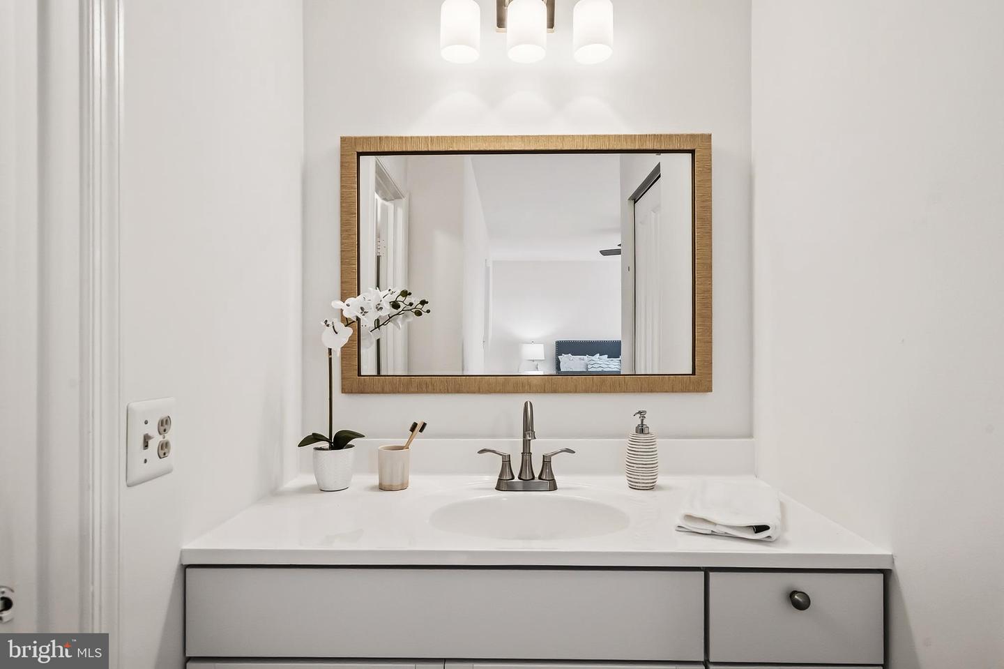 9637 SCOTCH HAVEN DR, VIENNA, Virginia 22181, 3 Bedrooms Bedrooms, 11 Rooms Rooms,3 BathroomsBathrooms,Residential,For sale,9637 SCOTCH HAVEN DR,VAFX2284016 MLS # VAFX2284016