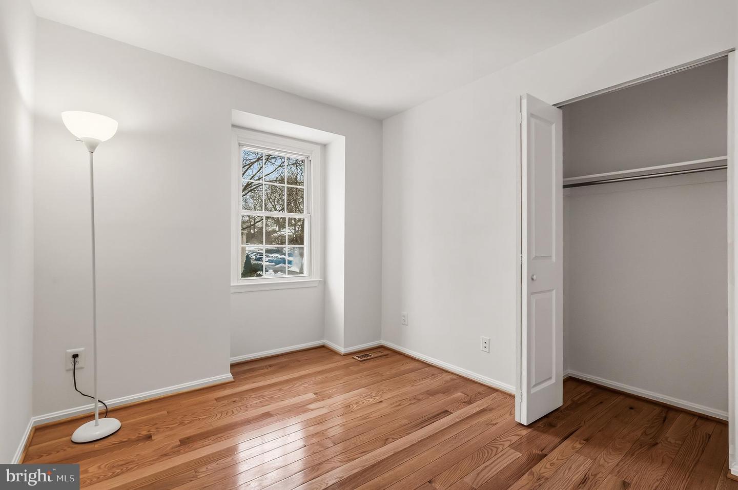 9637 SCOTCH HAVEN DR, VIENNA, Virginia 22181, 3 Bedrooms Bedrooms, 11 Rooms Rooms,3 BathroomsBathrooms,Residential,For sale,9637 SCOTCH HAVEN DR,VAFX2284016 MLS # VAFX2284016