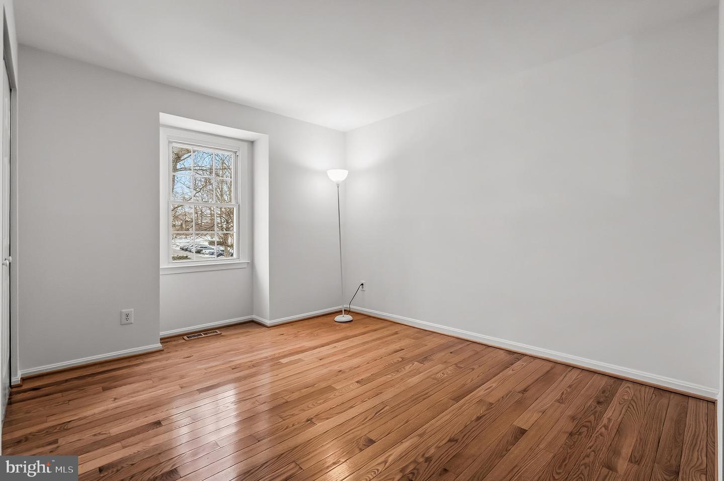 9637 SCOTCH HAVEN DR, VIENNA, Virginia 22181, 3 Bedrooms Bedrooms, 11 Rooms Rooms,3 BathroomsBathrooms,Residential,For sale,9637 SCOTCH HAVEN DR,VAFX2284016 MLS # VAFX2284016