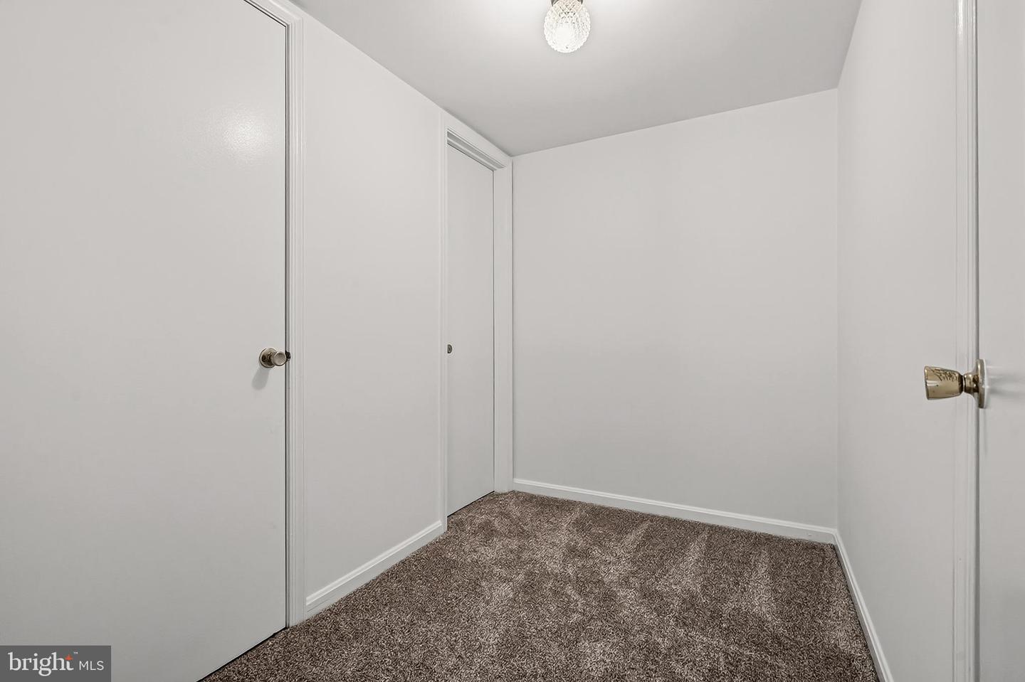 9637 SCOTCH HAVEN DR, VIENNA, Virginia 22181, 3 Bedrooms Bedrooms, 11 Rooms Rooms,3 BathroomsBathrooms,Residential,For sale,9637 SCOTCH HAVEN DR,VAFX2284016 MLS # VAFX2284016