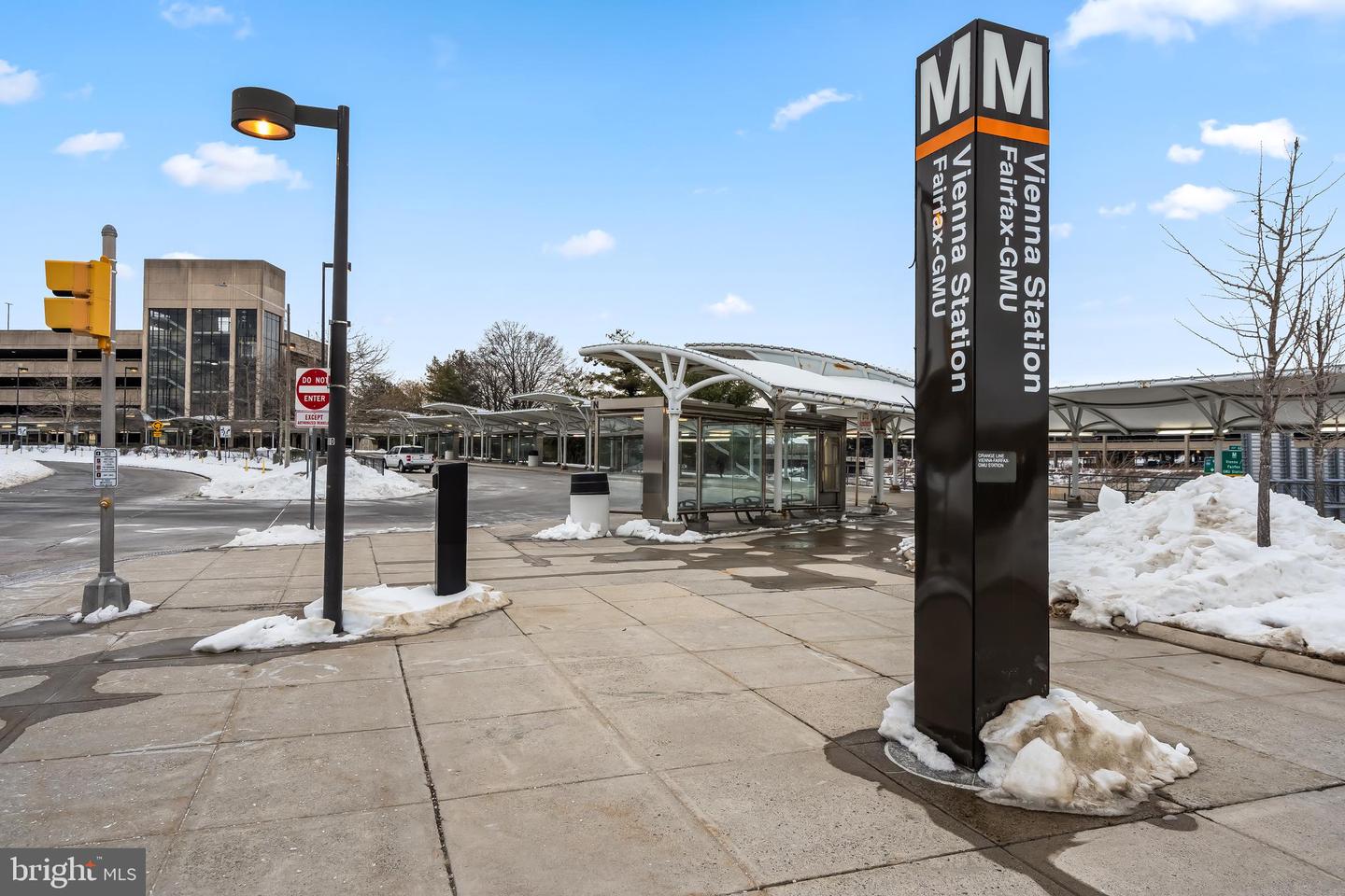 9637 SCOTCH HAVEN DR, VIENNA, Virginia 22181, 3 Bedrooms Bedrooms, 11 Rooms Rooms,3 BathroomsBathrooms,Residential,For sale,9637 SCOTCH HAVEN DR,VAFX2284016 MLS # VAFX2284016