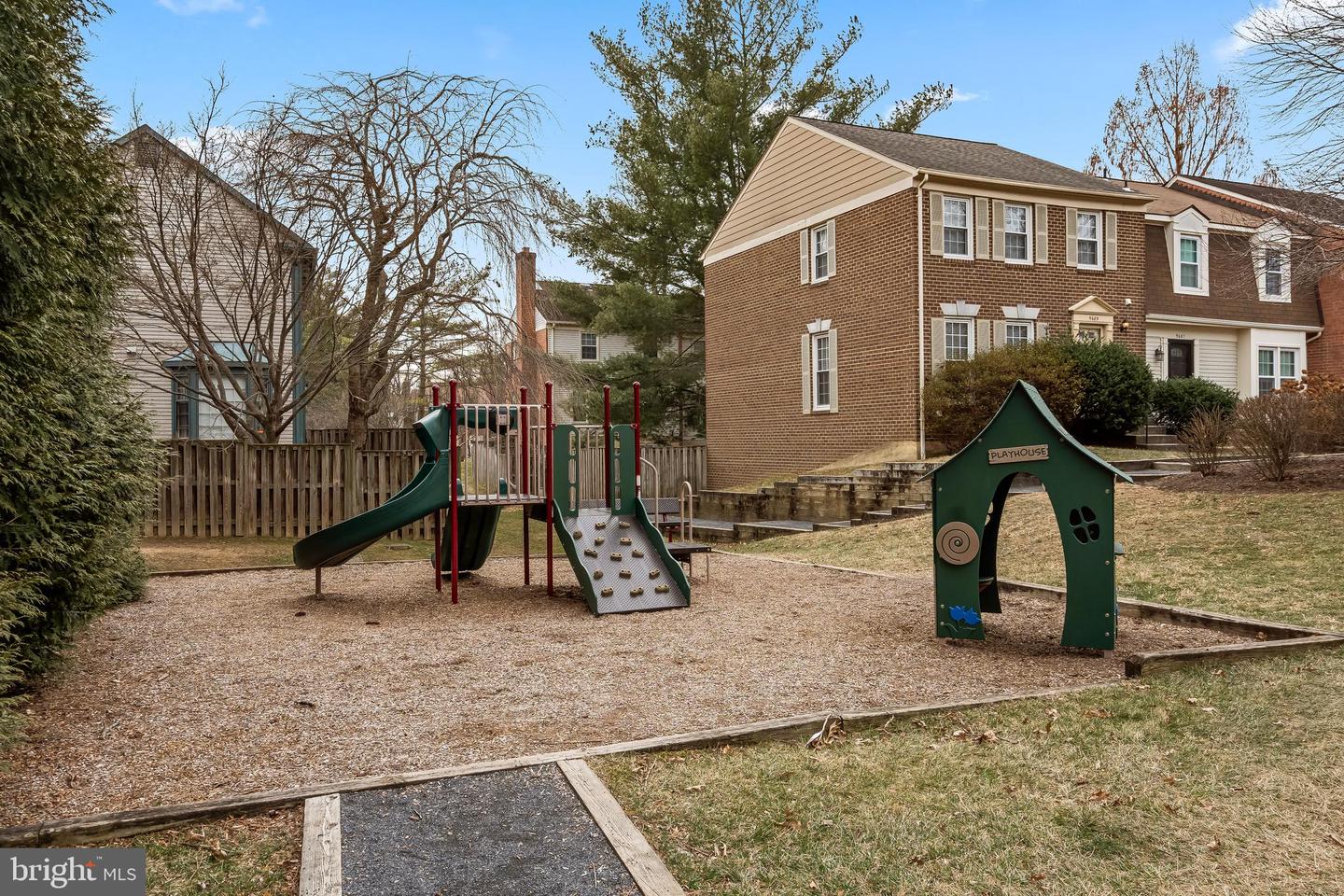 9637 SCOTCH HAVEN DR, VIENNA, Virginia 22181, 3 Bedrooms Bedrooms, 11 Rooms Rooms,3 BathroomsBathrooms,Residential,For sale,9637 SCOTCH HAVEN DR,VAFX2284016 MLS # VAFX2284016