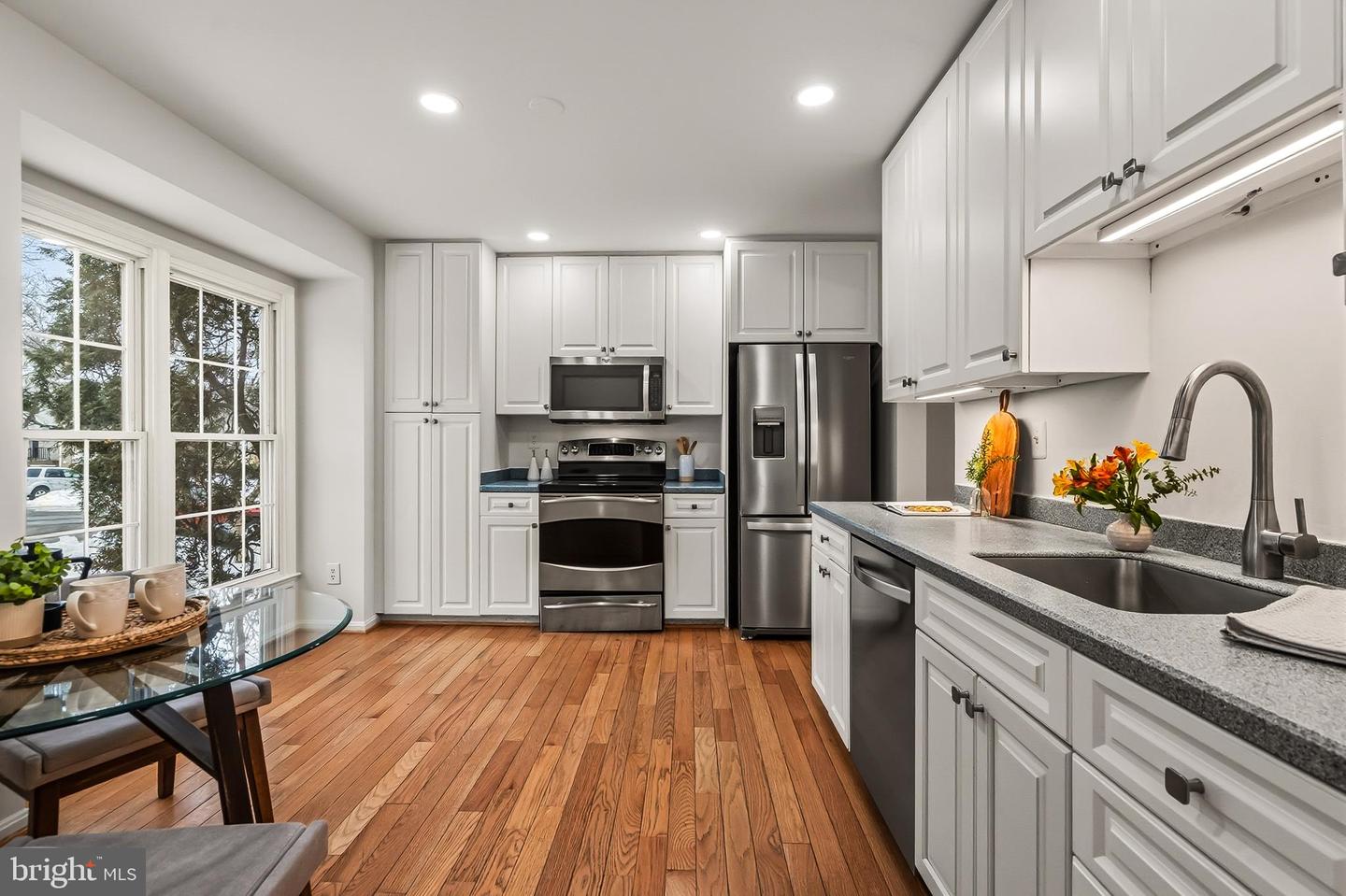 9637 SCOTCH HAVEN DR, VIENNA, Virginia 22181, 3 Bedrooms Bedrooms, 11 Rooms Rooms,3 BathroomsBathrooms,Residential,For sale,9637 SCOTCH HAVEN DR,VAFX2284016 MLS # VAFX2284016