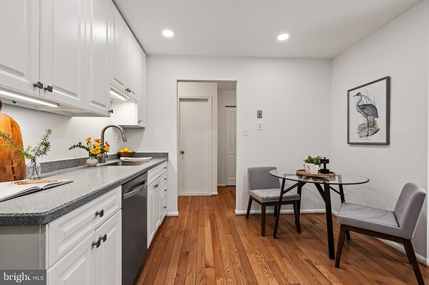 9637 SCOTCH HAVEN DR, VIENNA, Virginia 22181, 3 Bedrooms Bedrooms, 11 Rooms Rooms,3 BathroomsBathrooms,Residential,For sale,9637 SCOTCH HAVEN DR,VAFX2284016 MLS # VAFX2284016