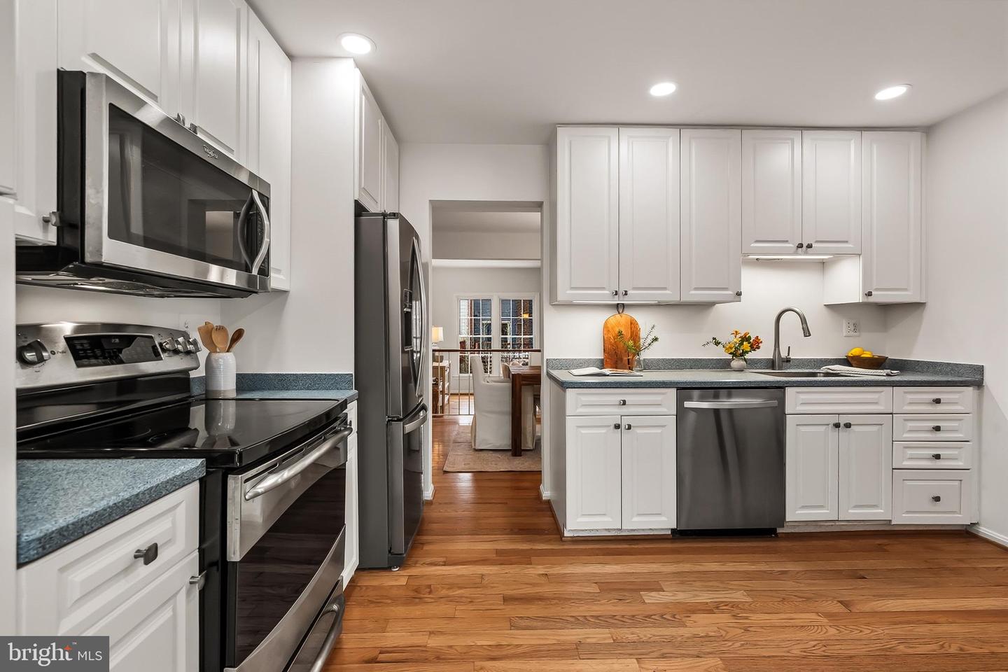 9637 SCOTCH HAVEN DR, VIENNA, Virginia 22181, 3 Bedrooms Bedrooms, 11 Rooms Rooms,3 BathroomsBathrooms,Residential,For sale,9637 SCOTCH HAVEN DR,VAFX2284016 MLS # VAFX2284016